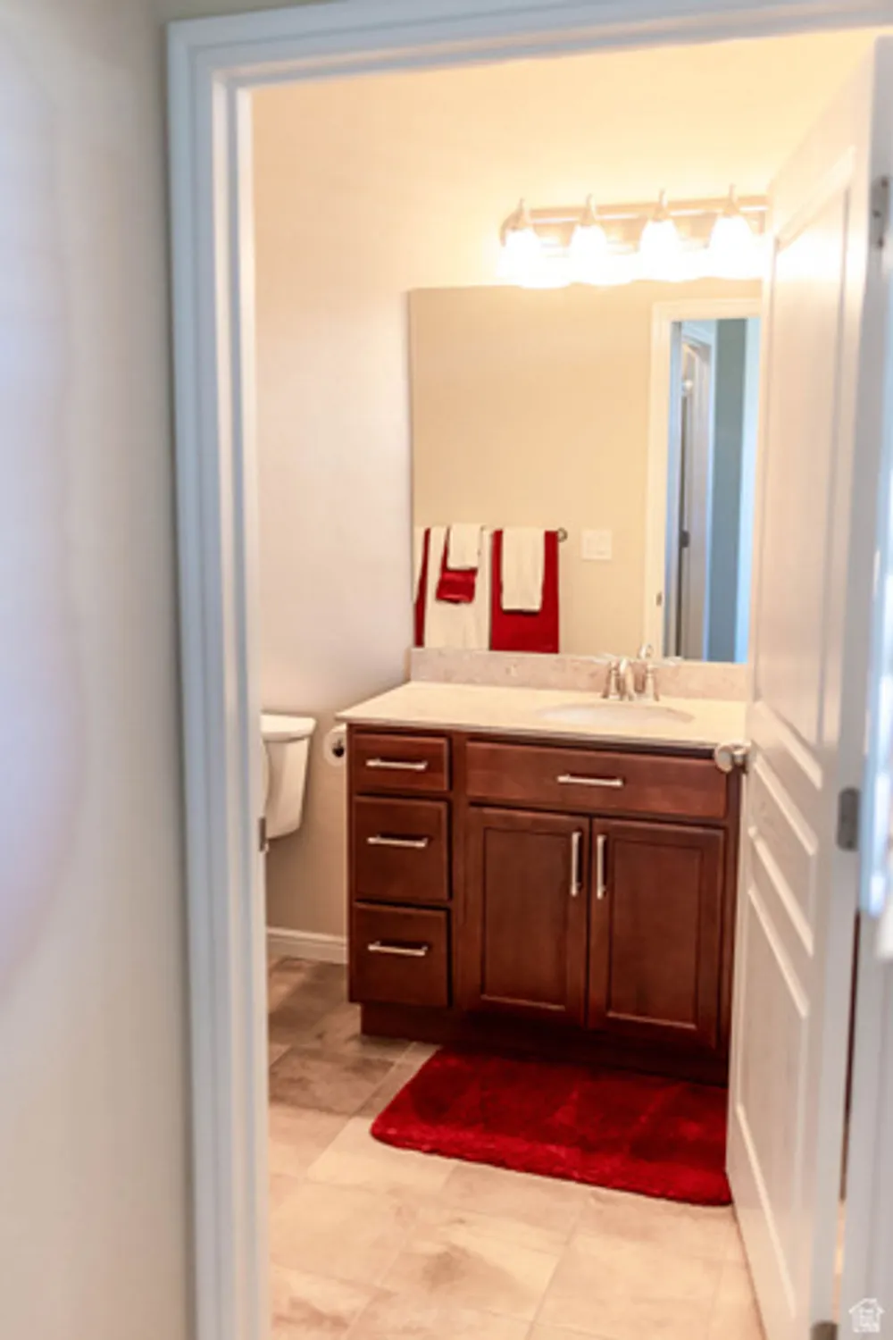 Property Slideshow image 35 of 44 | 10942 s kestrel rise rd, South Jordan, UT, 84009