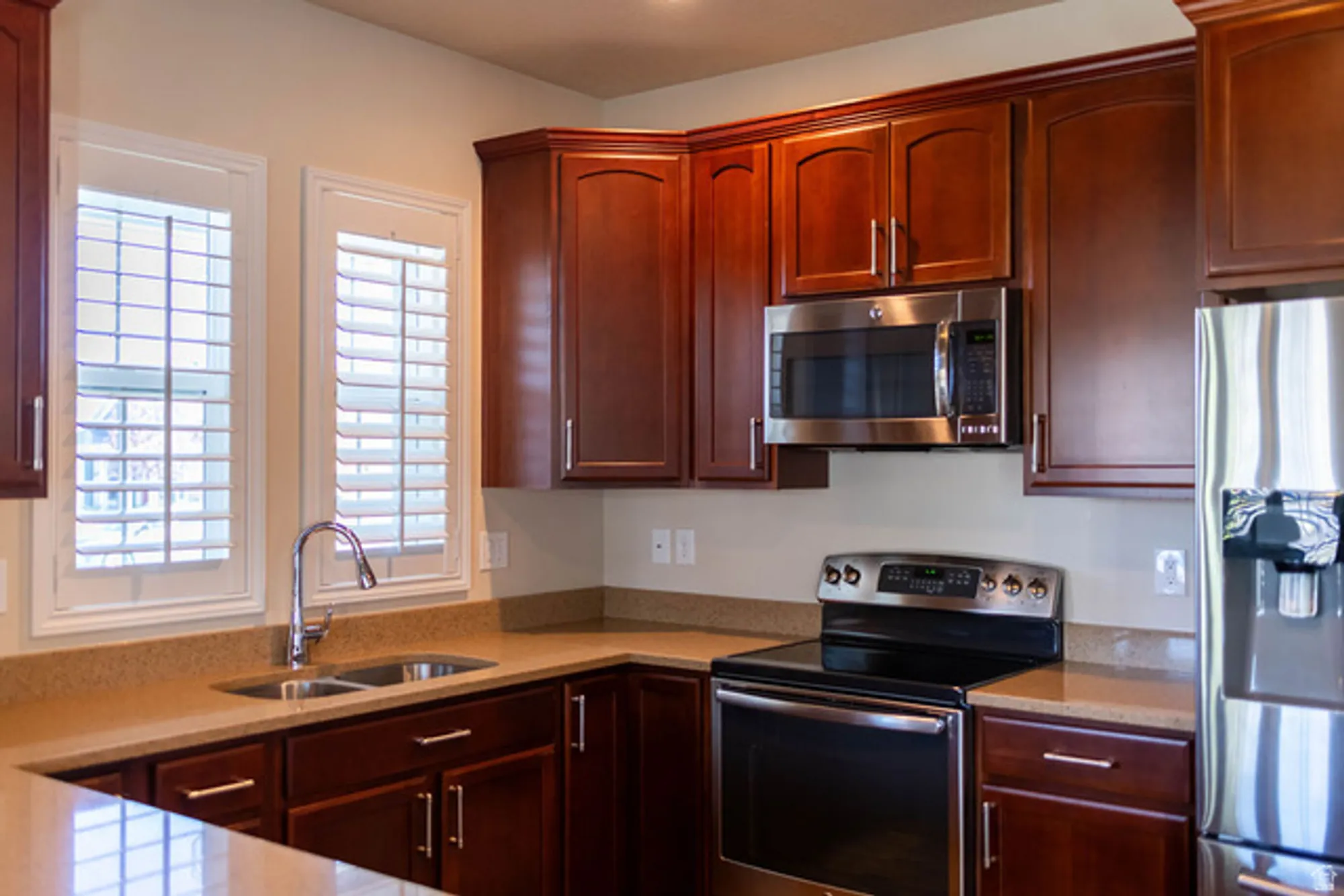 Property Slideshow image 21 of 44 | 10942 s kestrel rise rd, South Jordan, UT, 84009