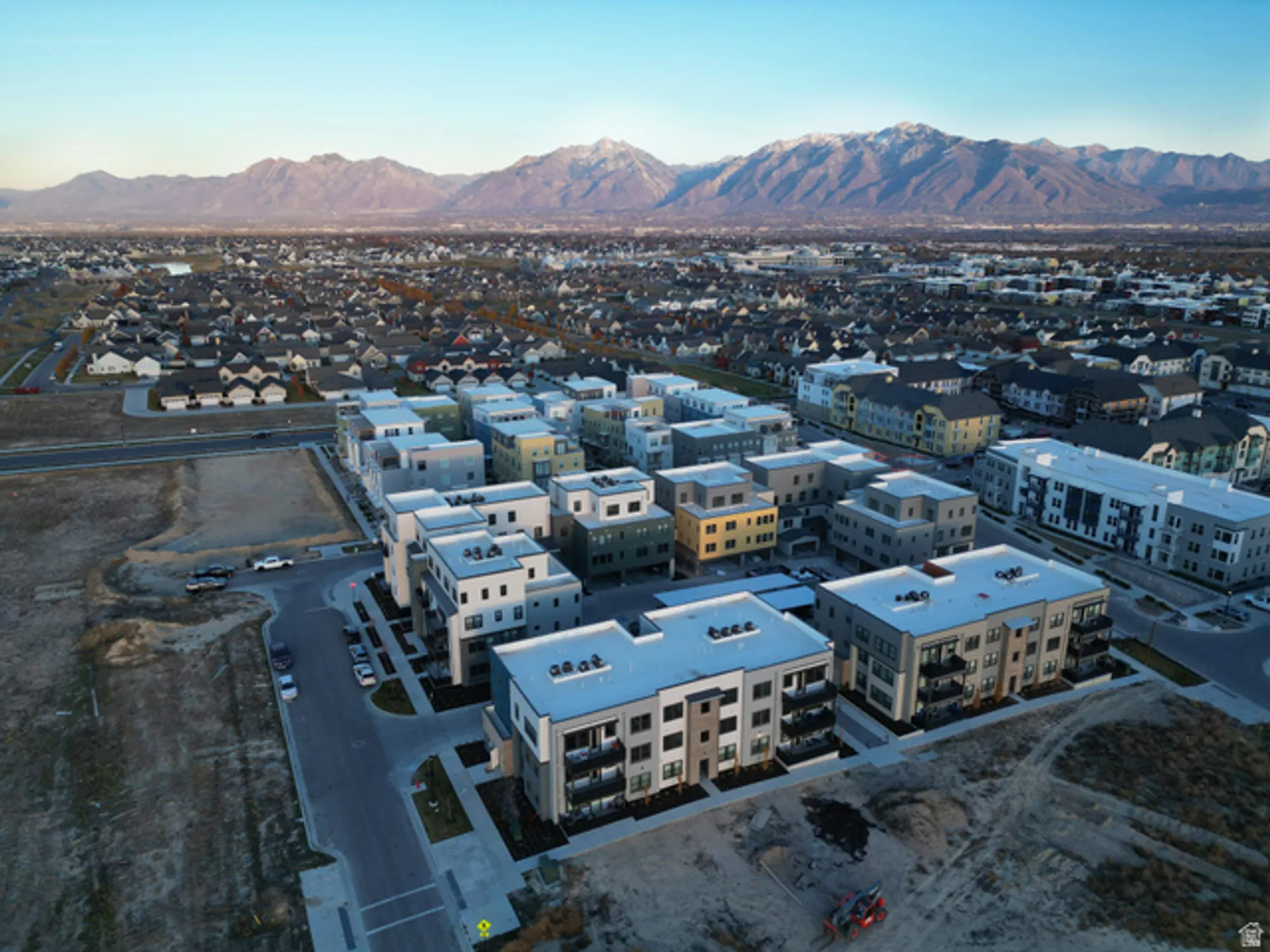 Property Slideshow image 18 of 40 | 5263 w reventon dr # 103, South Jordan, UT, 84009