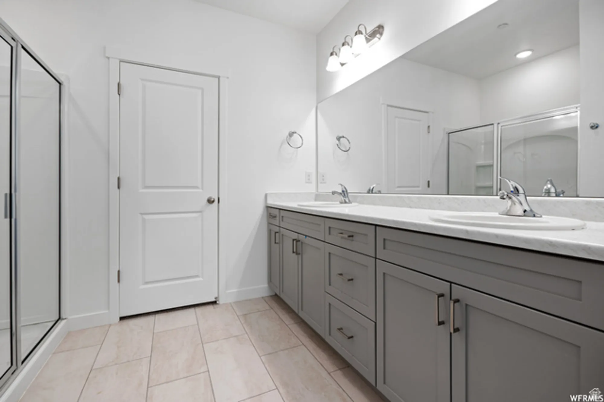 Property Slideshow image 10 of 40 | 5263 w reventon dr # 103, South Jordan, UT, 84009