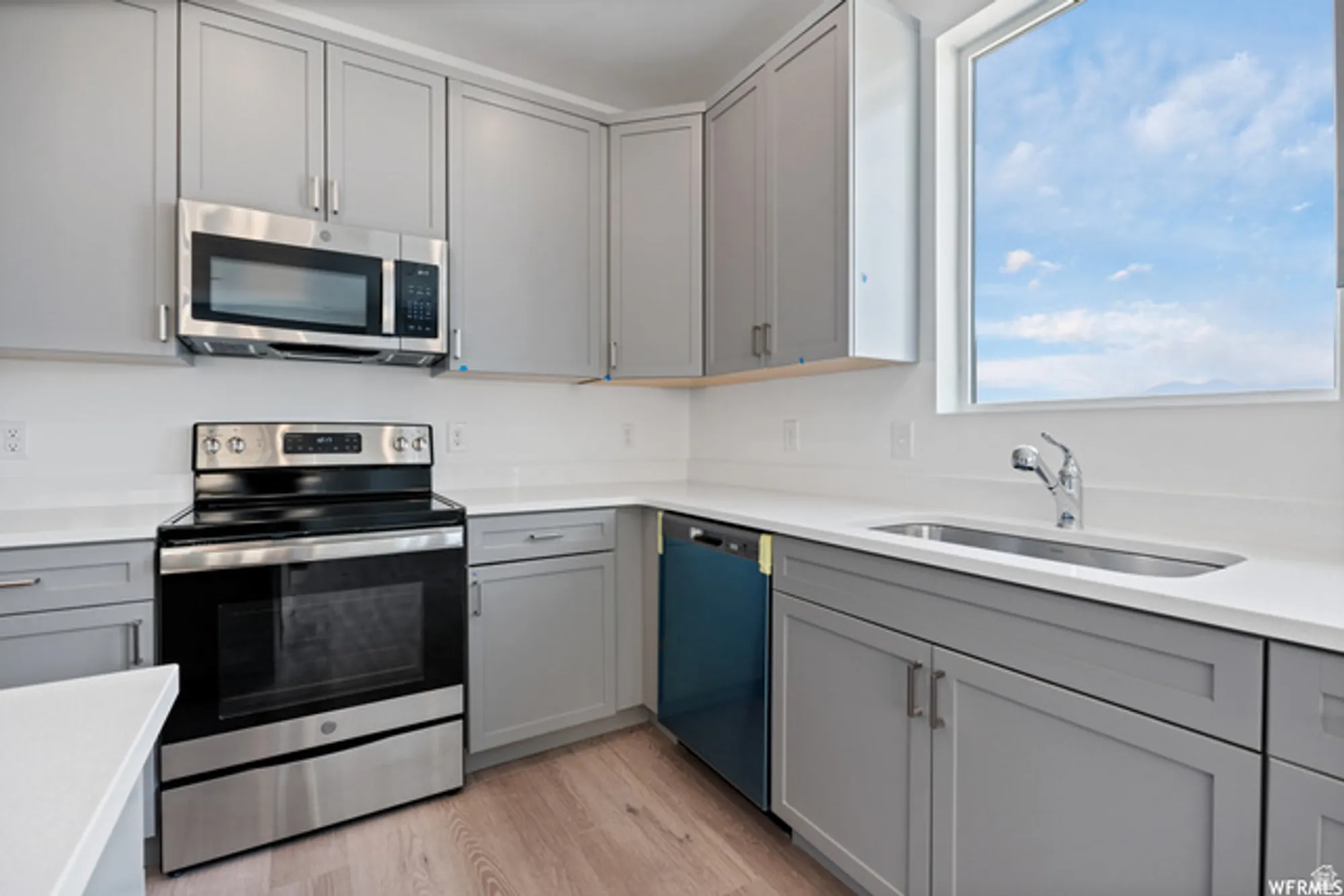 Property Slideshow image 8 of 40 | 5263 w reventon dr # 103, South Jordan, UT, 84009