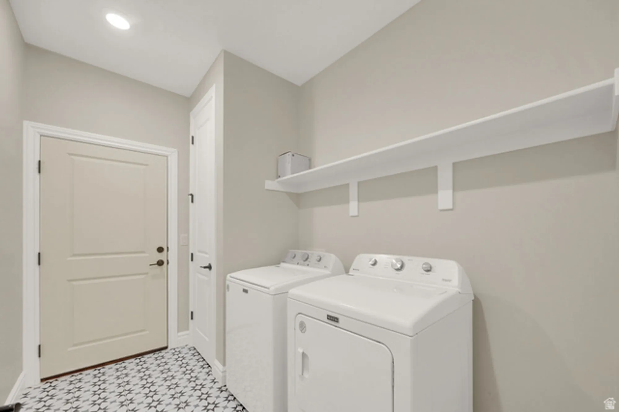 Property Slideshow image 17 of 28 | 6093 w stone mount way, South Jordan, UT, 84009