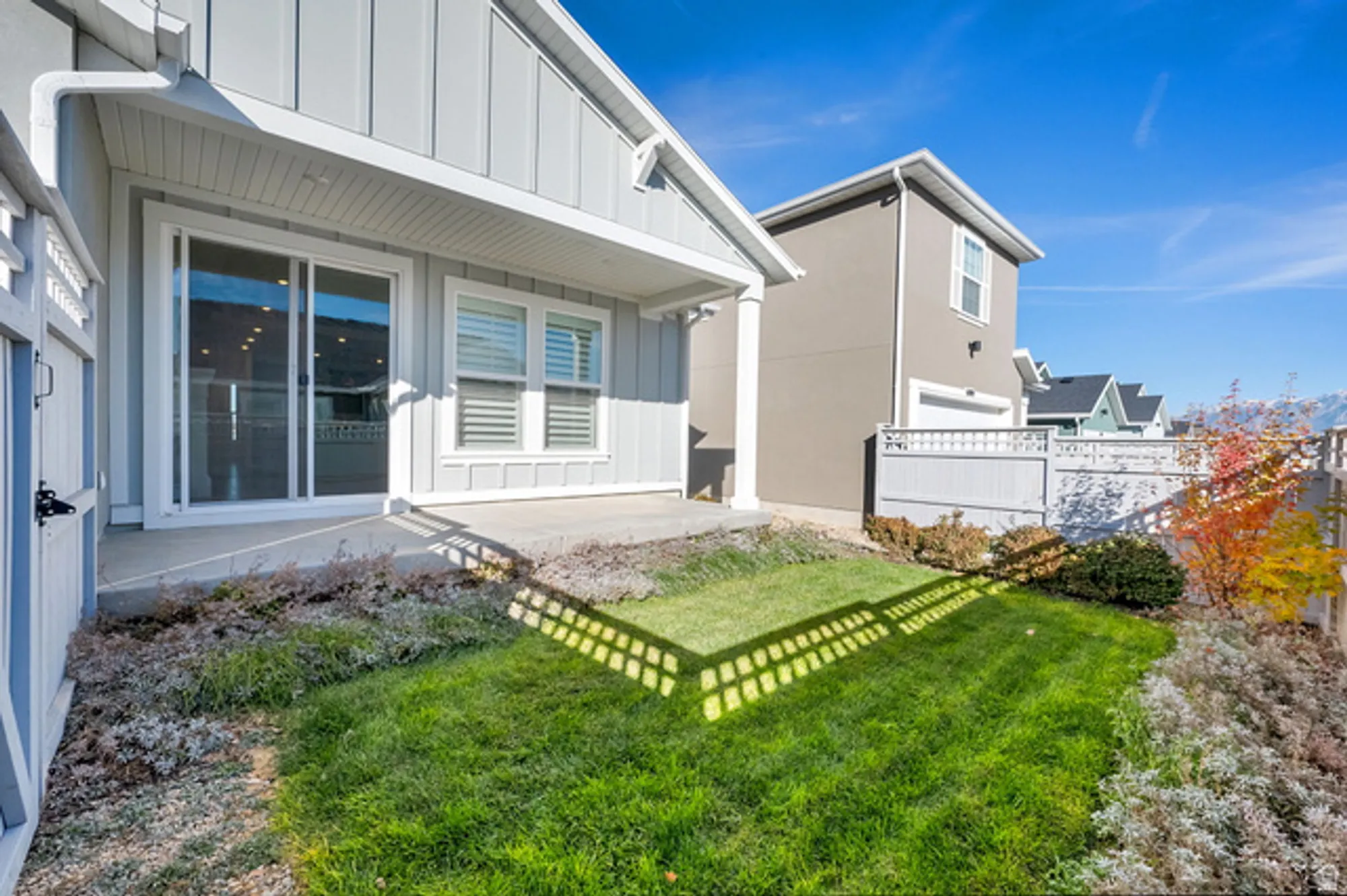 Property Slideshow image 20 of 28 | 6093 w stone mount way, South Jordan, UT, 84009