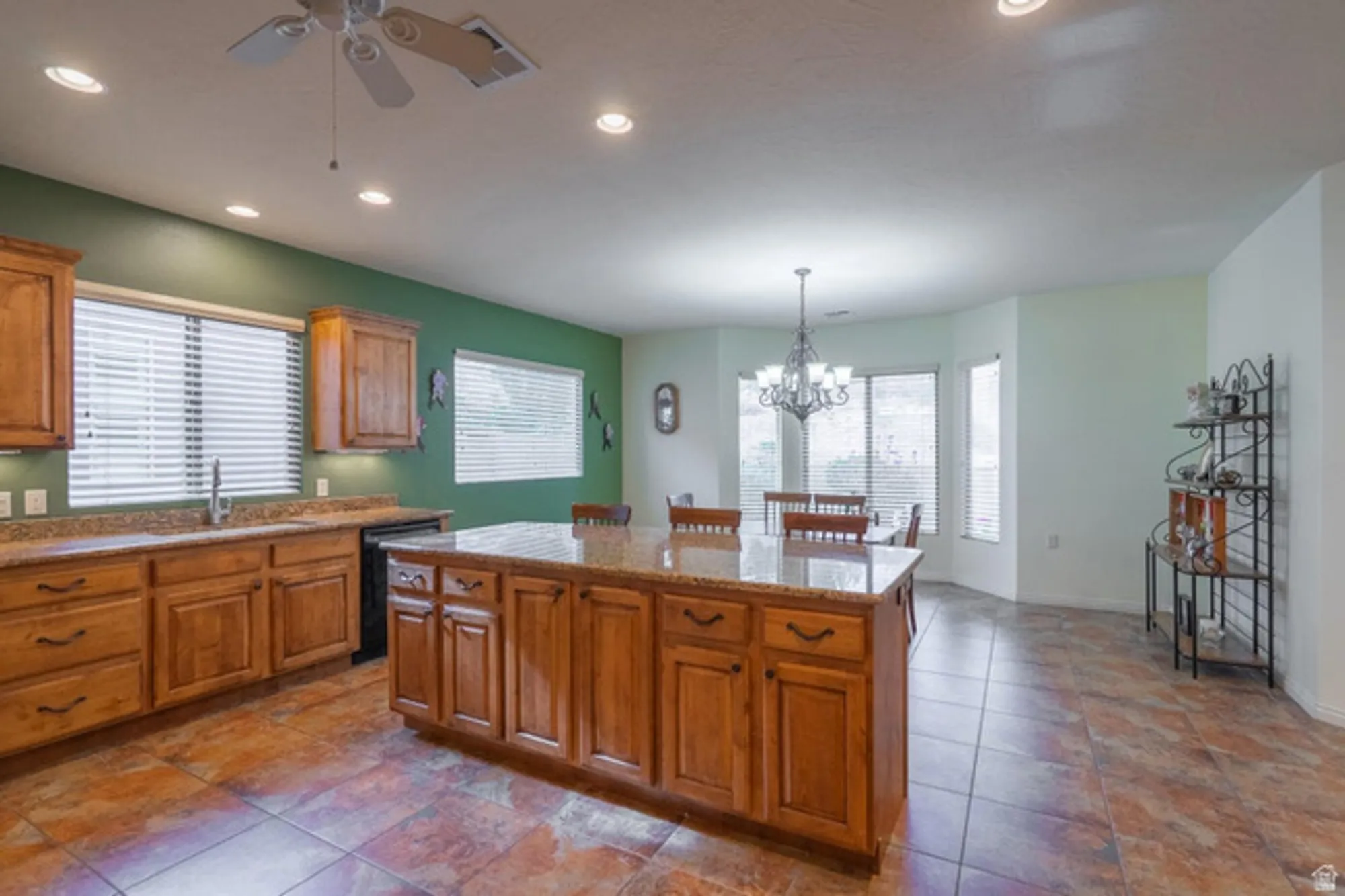 Property Slideshow image 18 of 82 | 4888 s bonita bay dr, St George, UT, 84790
