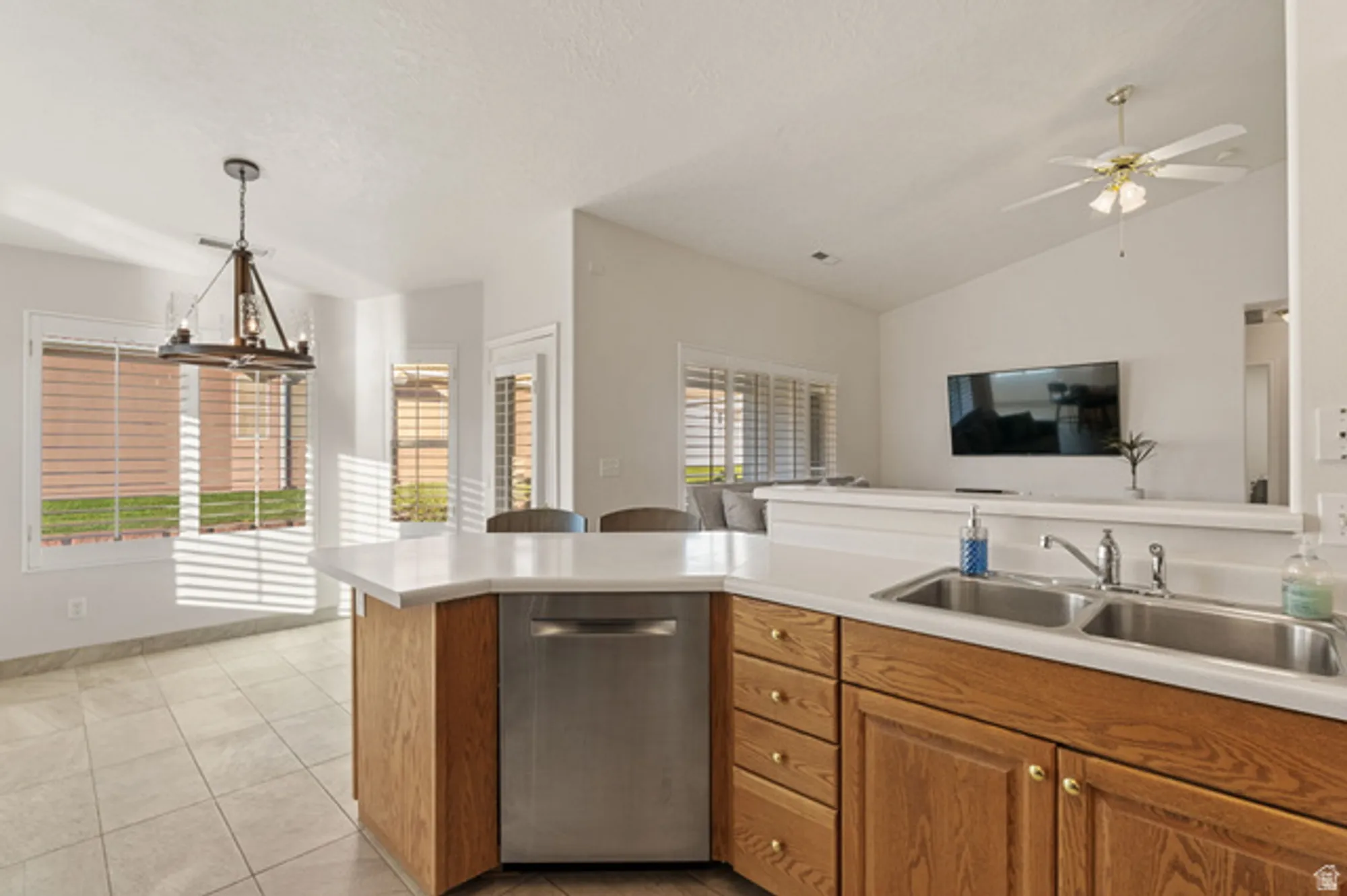 Property Slideshow image 17 of 31 | 210 n mall dr 96, St George, UT, 84790