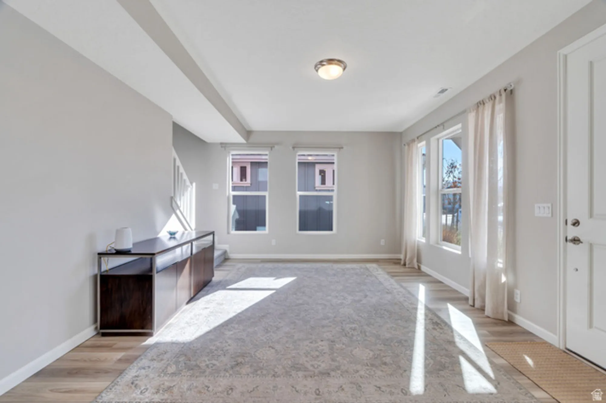 Property Slideshow image 4 of 39 | 11721 s gannet way, South Jordan, UT, 84009