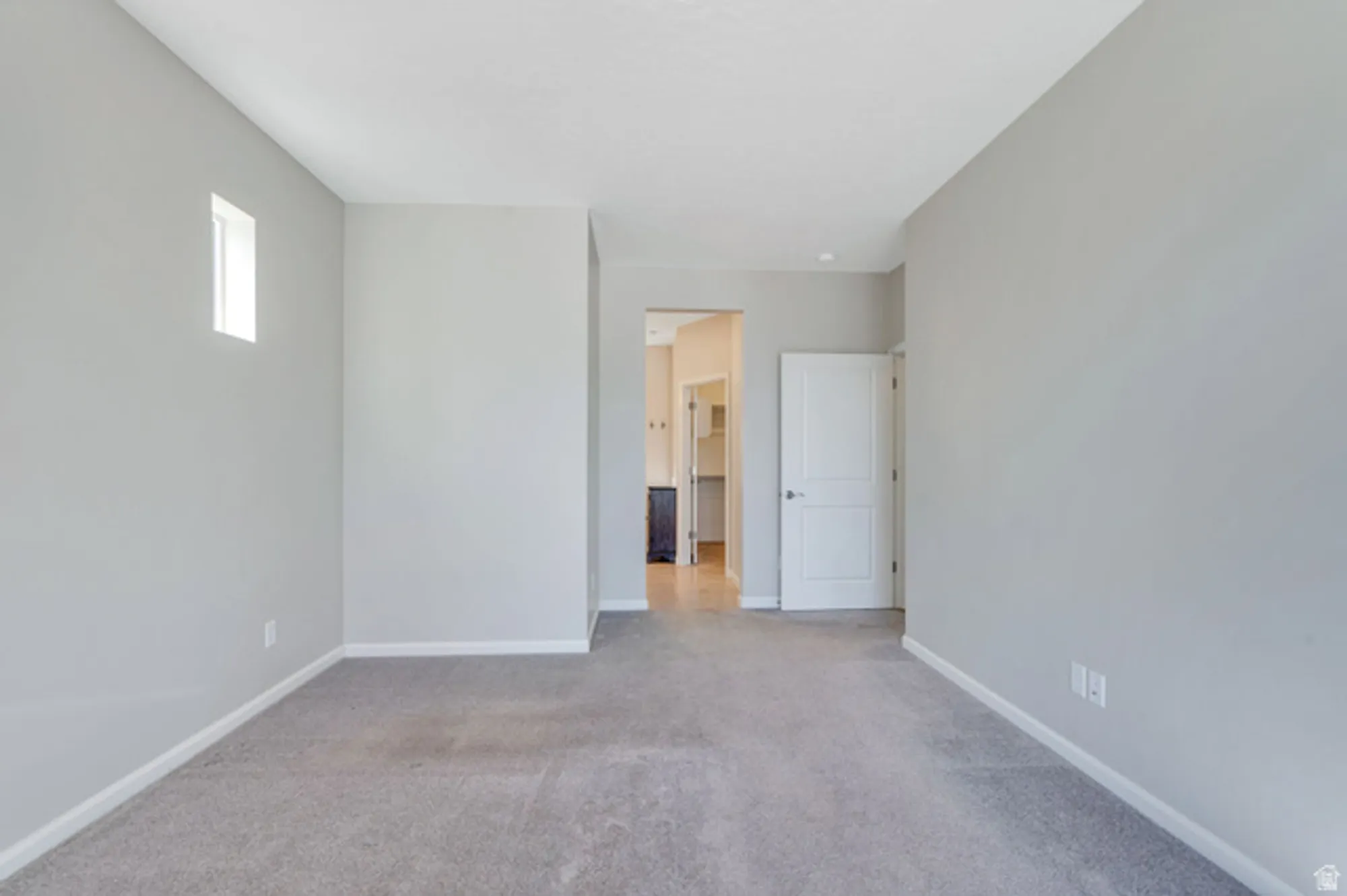 Property Slideshow image 12 of 39 | 11721 s gannet way, South Jordan, UT, 84009