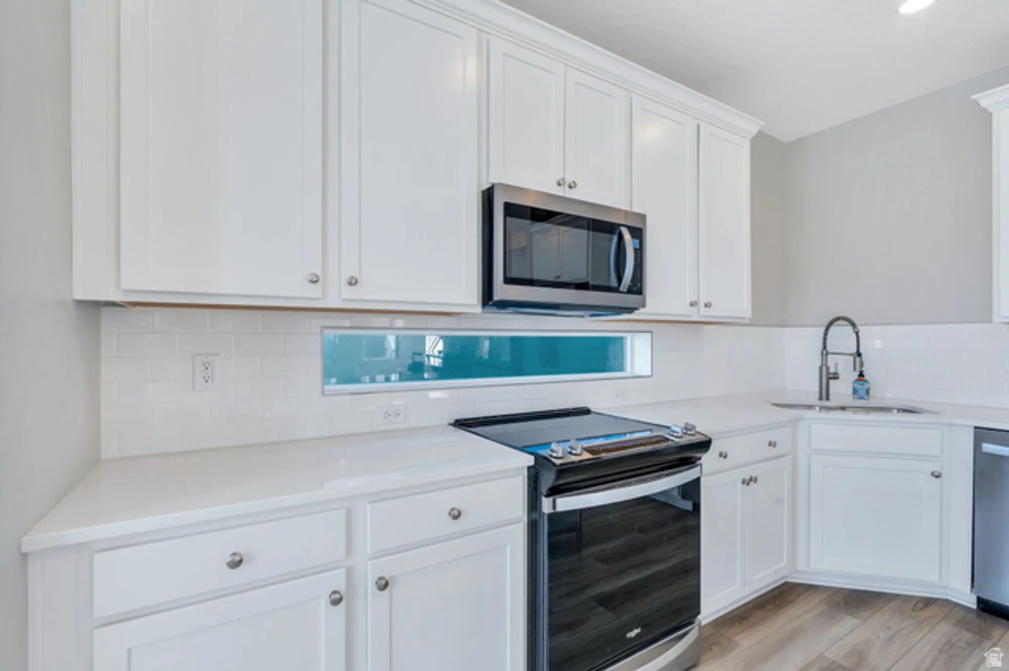 Property Slideshow image 9 of 39 | 11721 s gannet way, South Jordan, UT, 84009