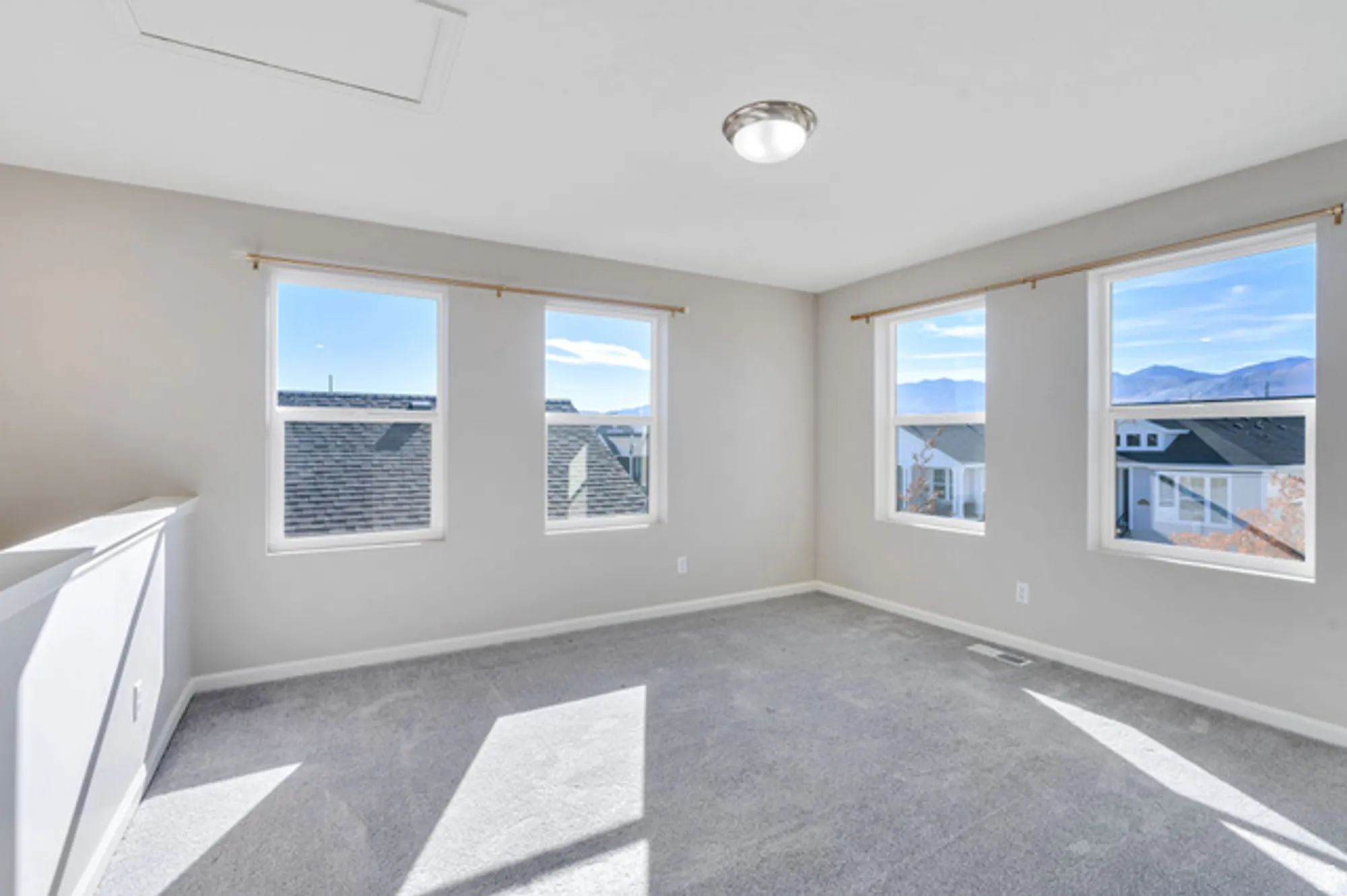 Property Slideshow image 17 of 39 | 11721 s gannet way, South Jordan, UT, 84009