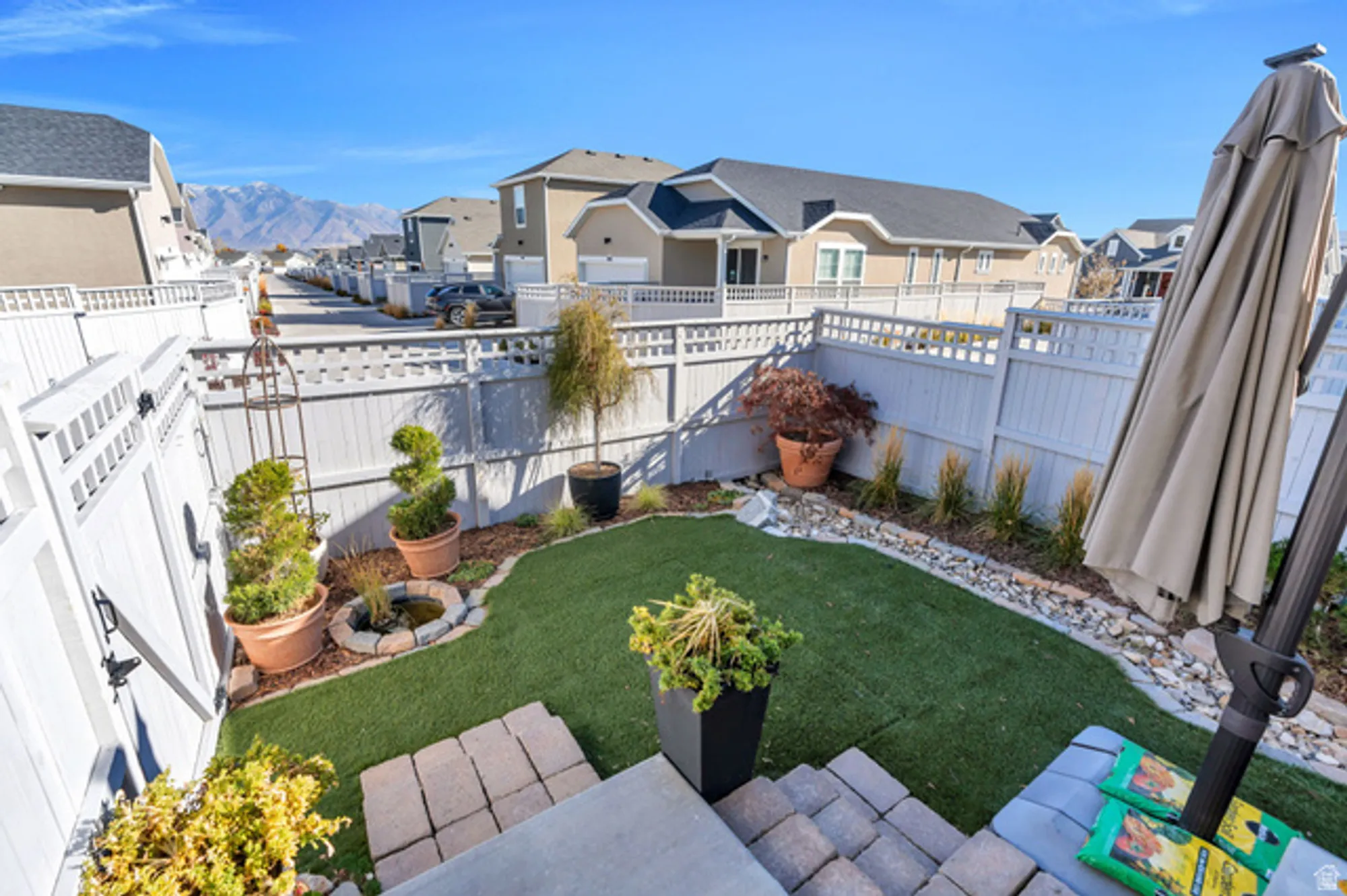 Property Slideshow image 25 of 39 | 11721 s gannet way, South Jordan, UT, 84009