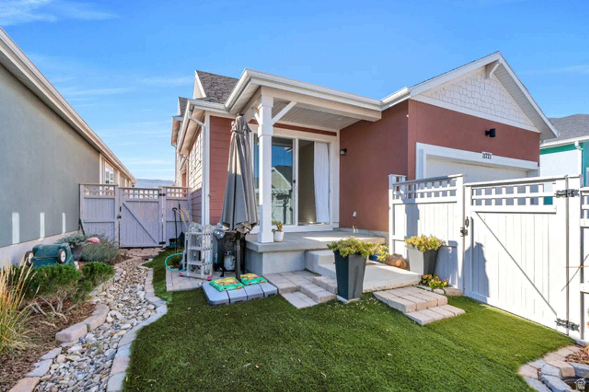 Property Slideshow image 28 of 39 | 11721 s gannet way, South Jordan, UT, 84009