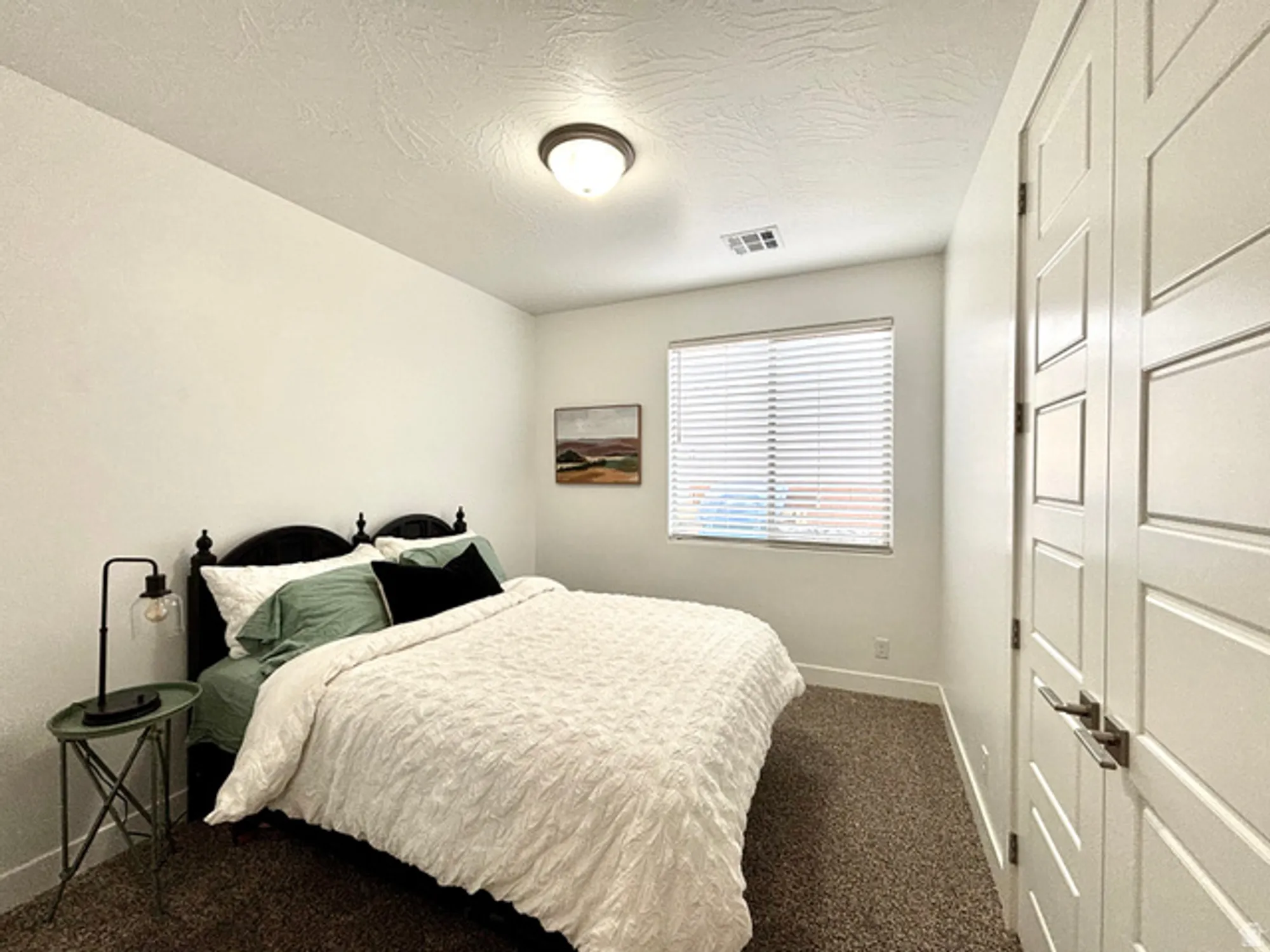 Property Slideshow image 19 of 32 | 233 w green jade dr, Washington, UT, 84780