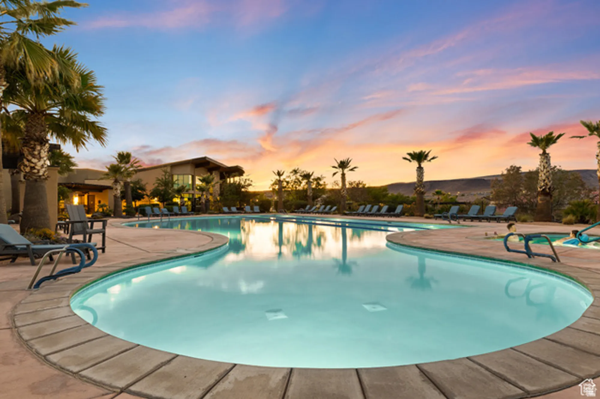 Property Slideshow image 28 of 32 | 233 w green jade dr, Washington, UT, 84780