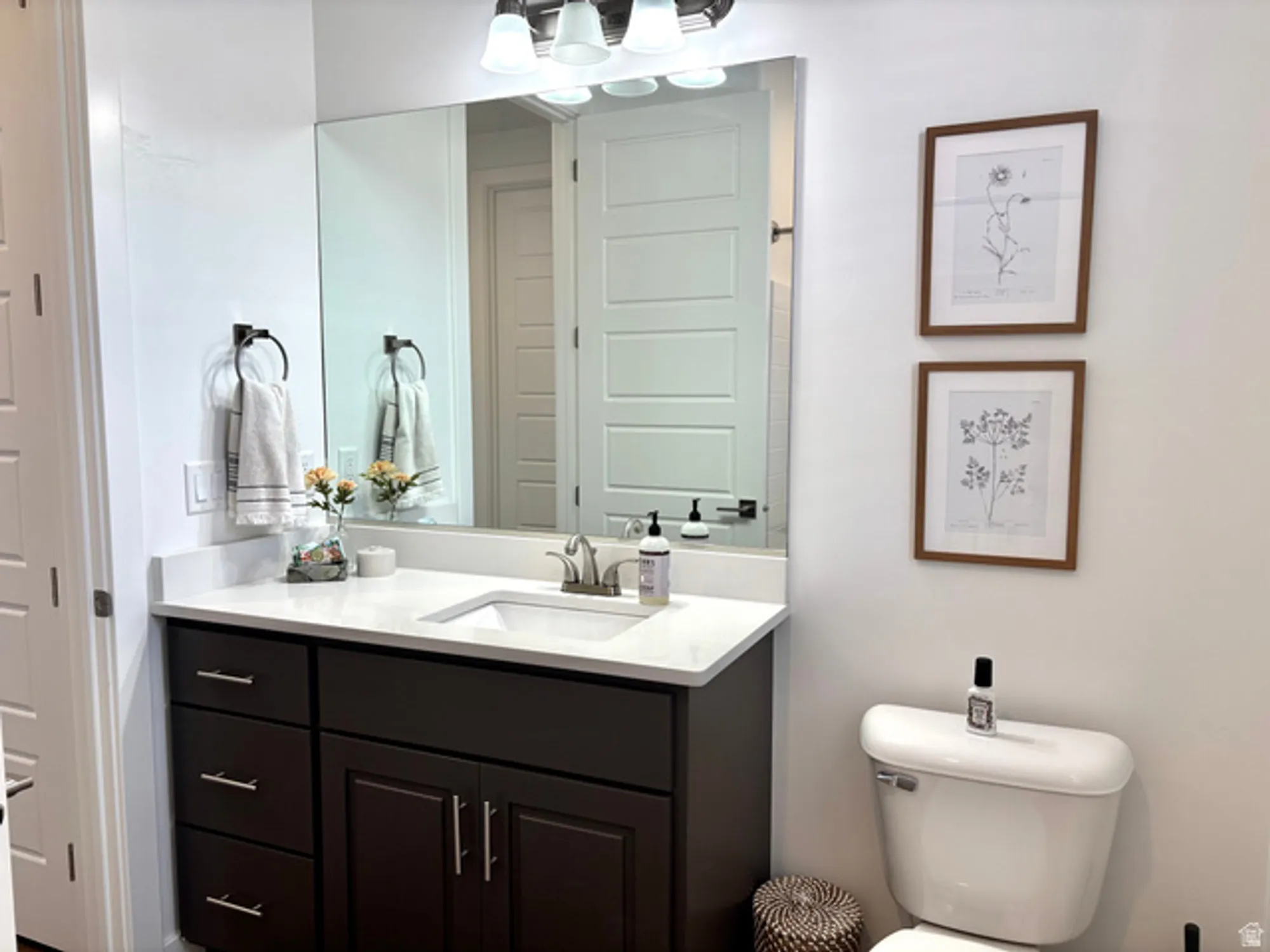 Property Slideshow image 18 of 32 | 233 w green jade dr, Washington, UT, 84780