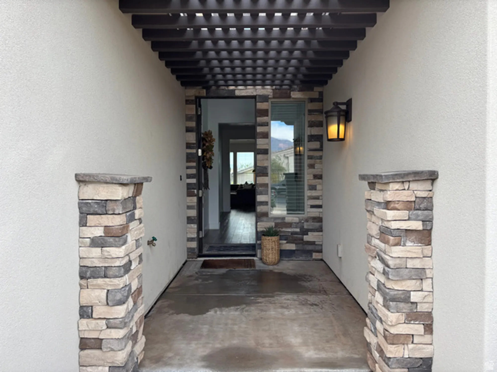 Property Slideshow image 5 of 32 | 233 w green jade dr, Washington, UT, 84780