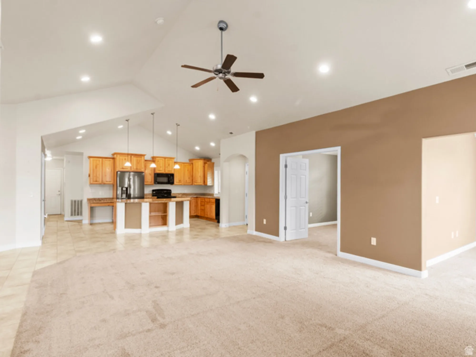 Property Slideshow image 7 of 25 | 891 w 1920 c, Syracuse, UT, 84075