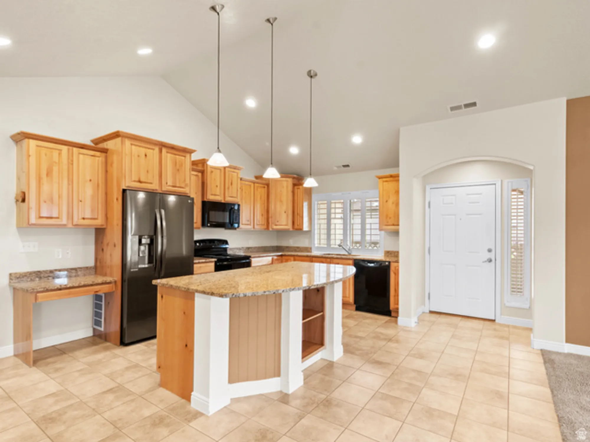 Property Slideshow image 5 of 25 | 891 w 1920 c, Syracuse, UT, 84075