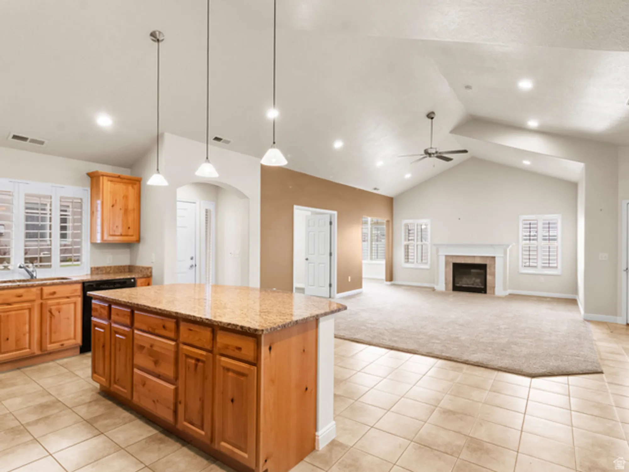 Property Slideshow image 4 of 25 | 891 w 1920 c, Syracuse, UT, 84075