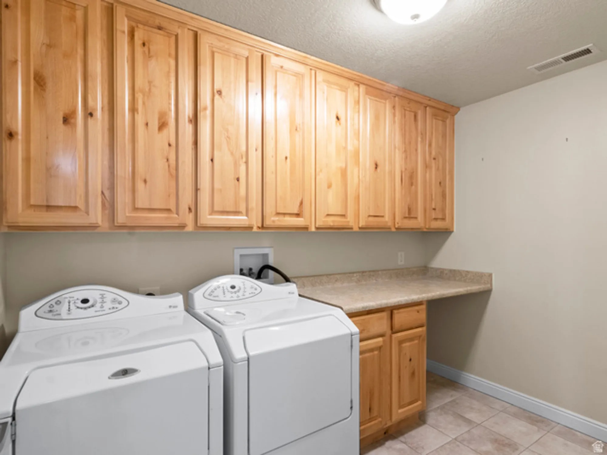 Property Slideshow image 16 of 25 | 891 w 1920 c, Syracuse, UT, 84075