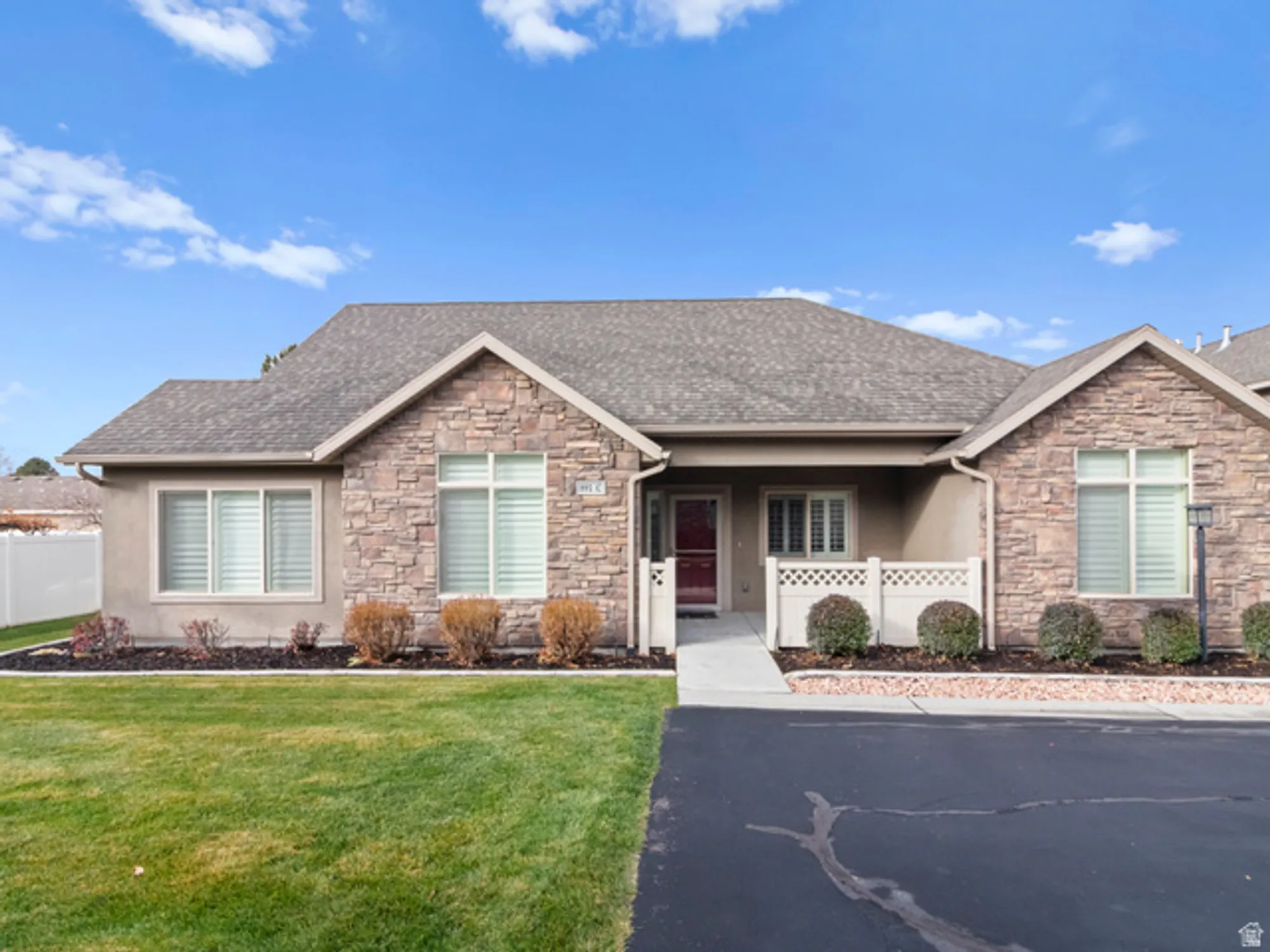 Property Slideshow image 1 of 25 | 891 w 1920 c, Syracuse, UT, 84075