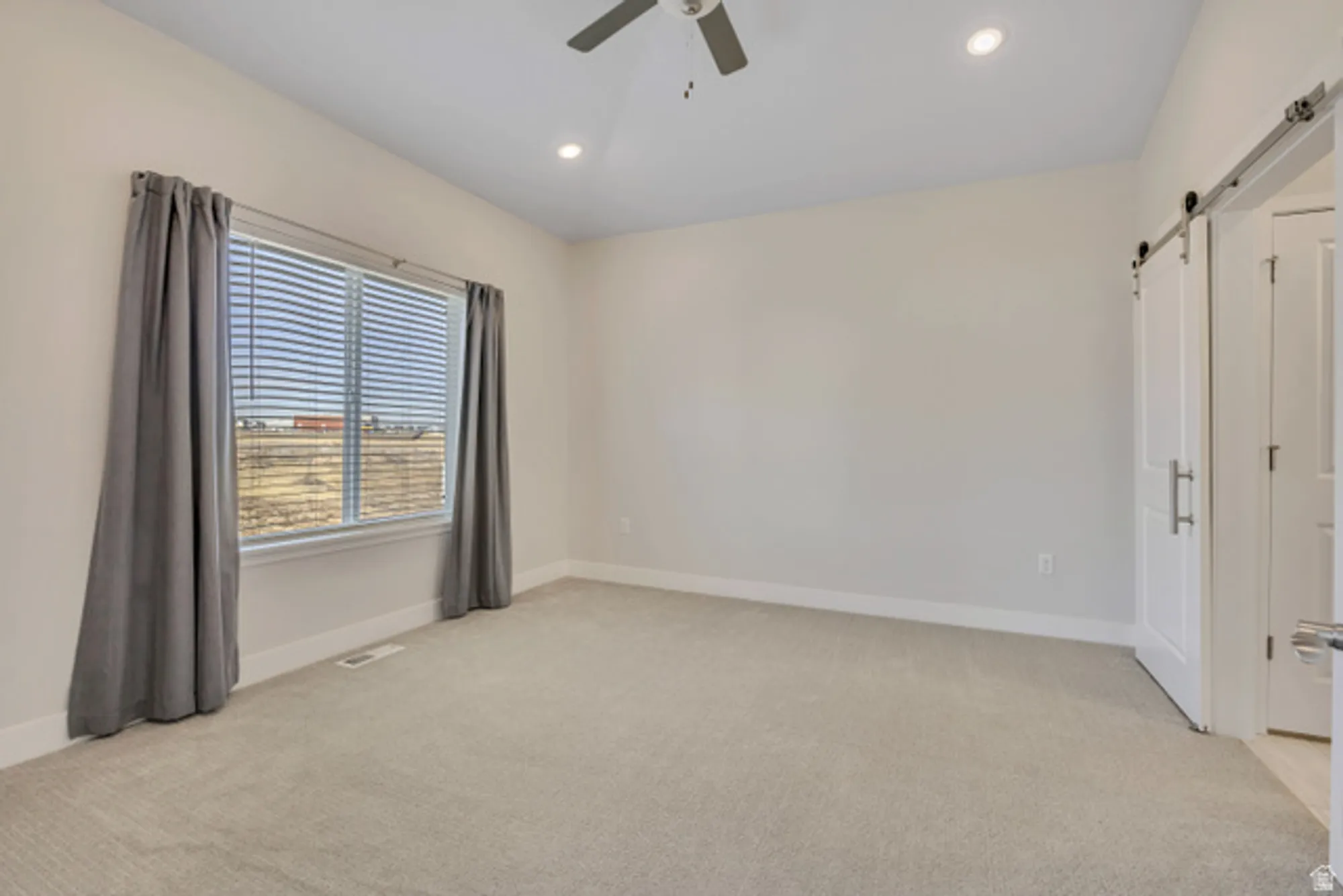 Property Slideshow image 11 of 30 | 12038 s middle teton dr, Herriman, UT, 84096