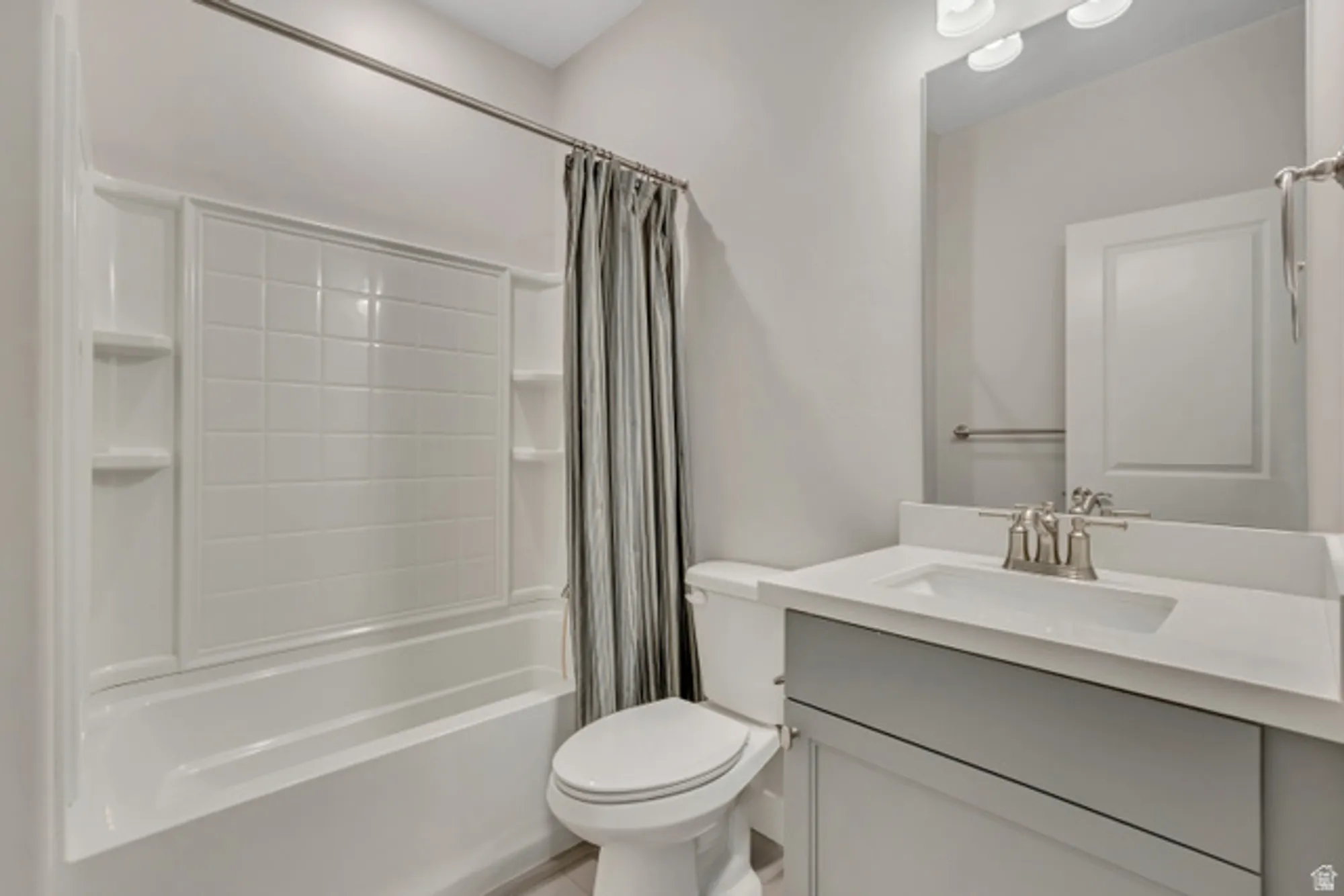 Property Slideshow image 17 of 30 | 12038 s middle teton dr, Herriman, UT, 84096