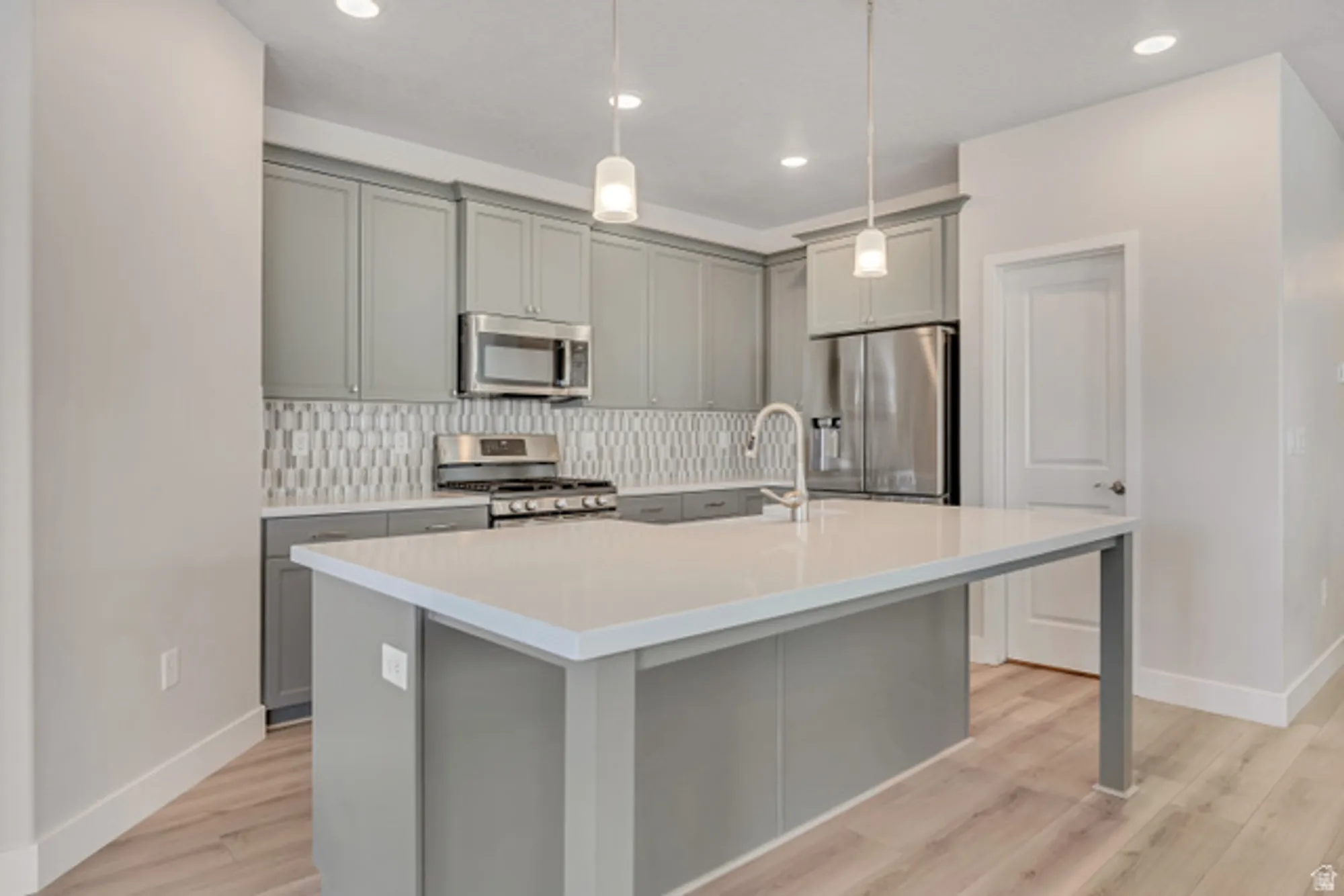 Property Slideshow image 9 of 30 | 12038 s middle teton dr, Herriman, UT, 84096