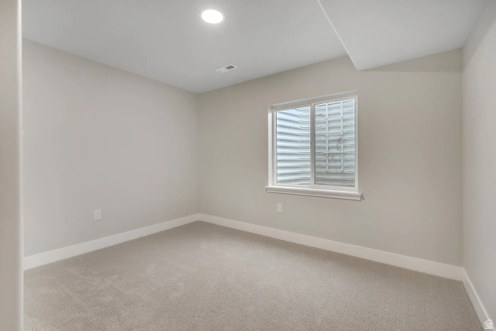 Property Slideshow image 24 of 30 | 12038 s middle teton dr, Herriman, UT, 84096