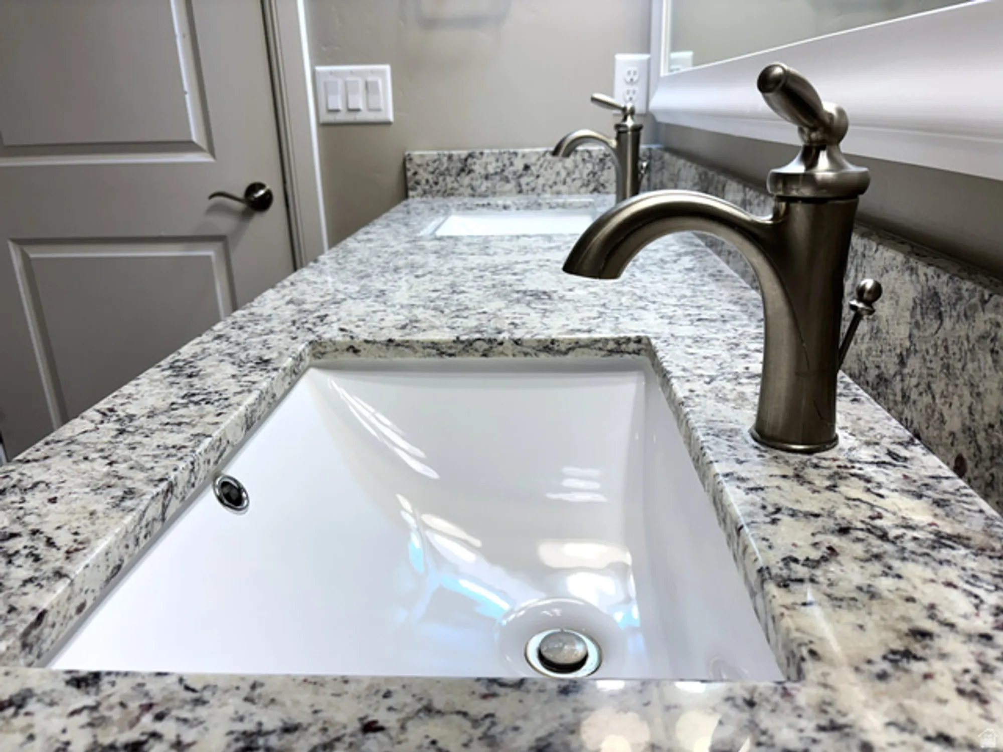 Property Slideshow image 20 of 46 | 3211 w harvest glory dr, South Jordan, UT, 84095