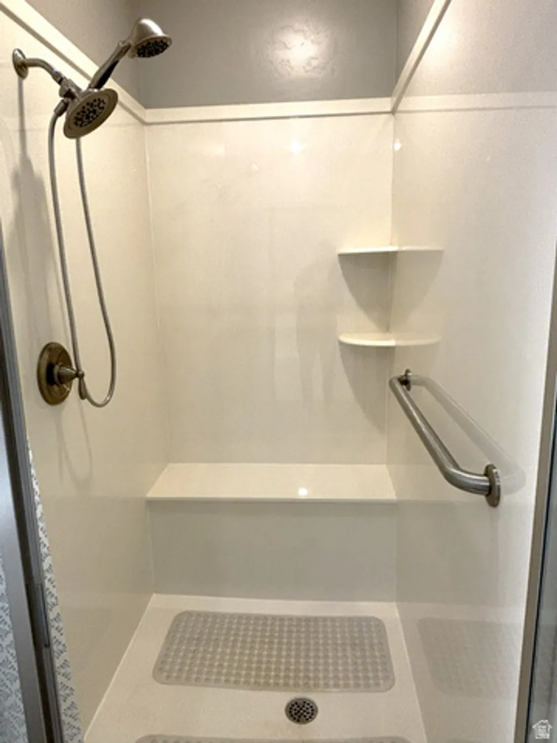 Property Slideshow image 19 of 46 | 3211 w harvest glory dr, South Jordan, UT, 84095