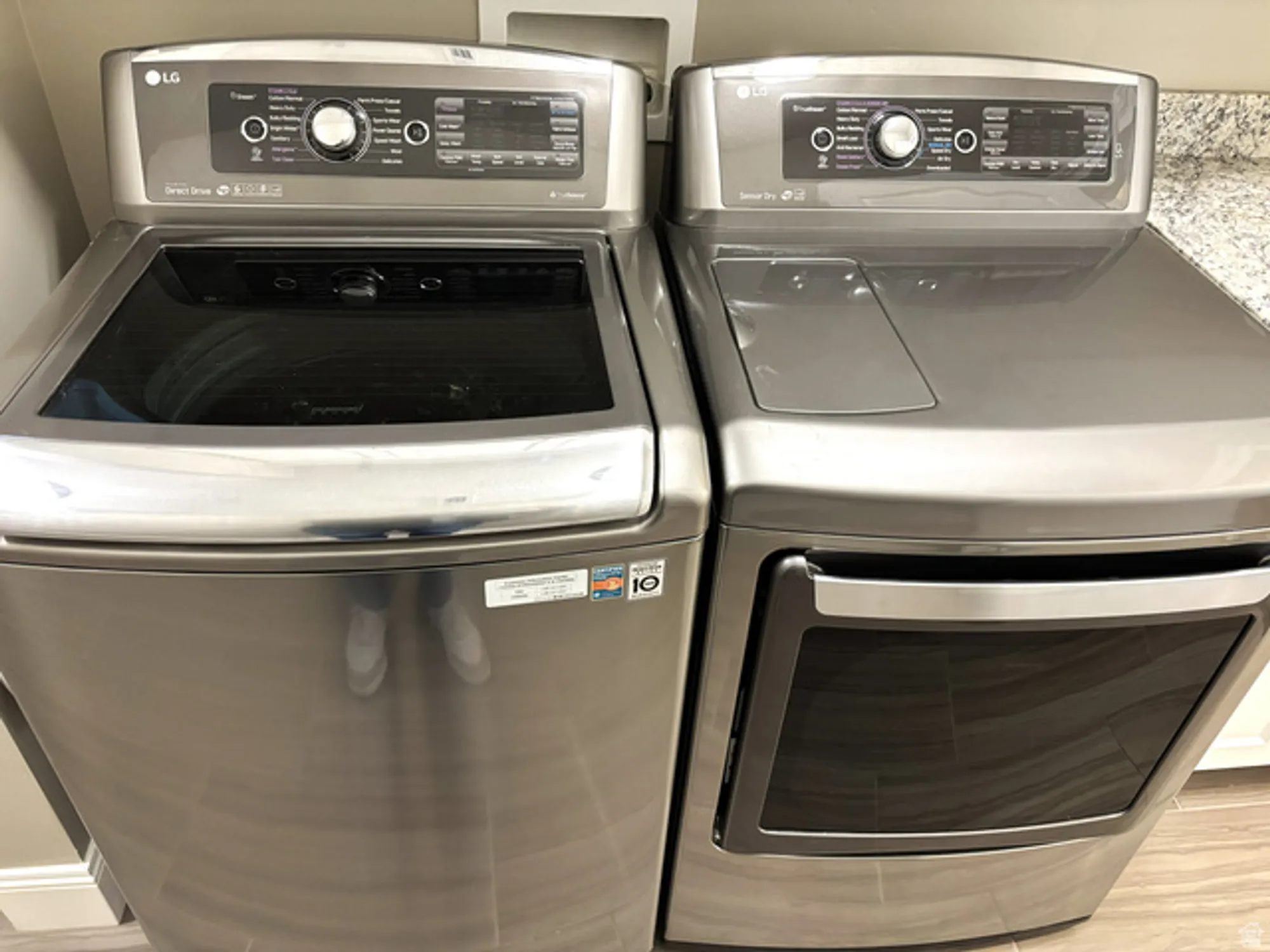 Property Slideshow image 12 of 46 | 3211 w harvest glory dr, South Jordan, UT, 84095