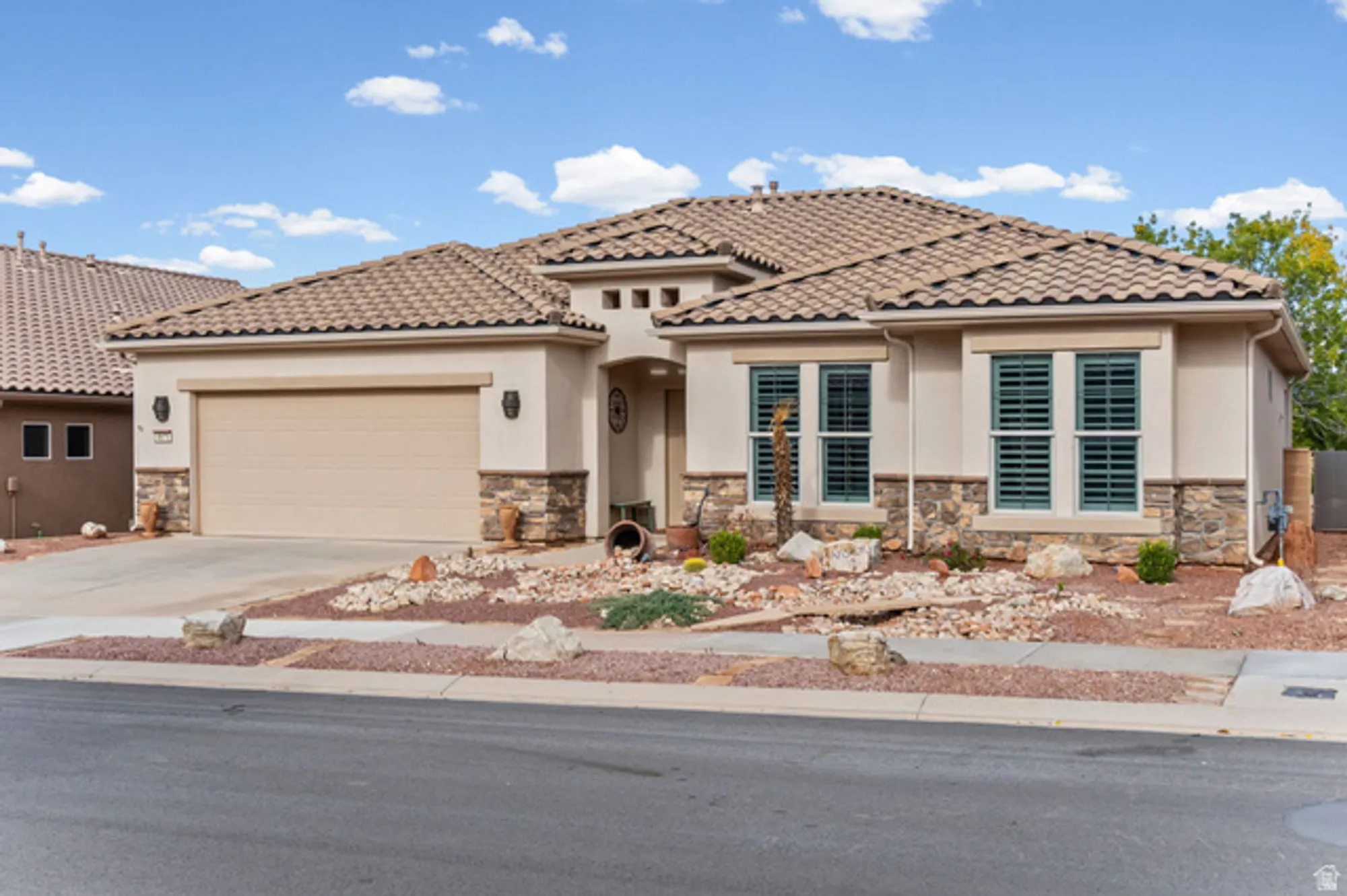 Property Slideshow image 2 of 47 | 4975 s bonita bay dr, St George, UT, 84790
