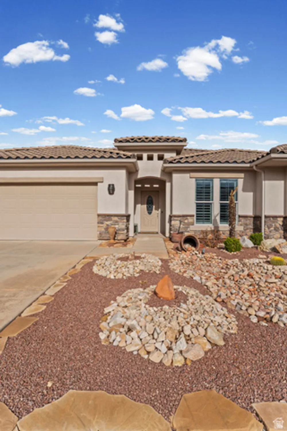 Property Slideshow image 4 of 47 | 4975 s bonita bay dr, St George, UT, 84790