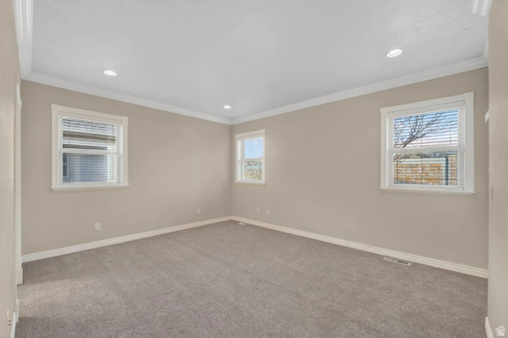 Property Slideshow image 11 of 33 | 687 e 3420, Lehi, UT, 84043