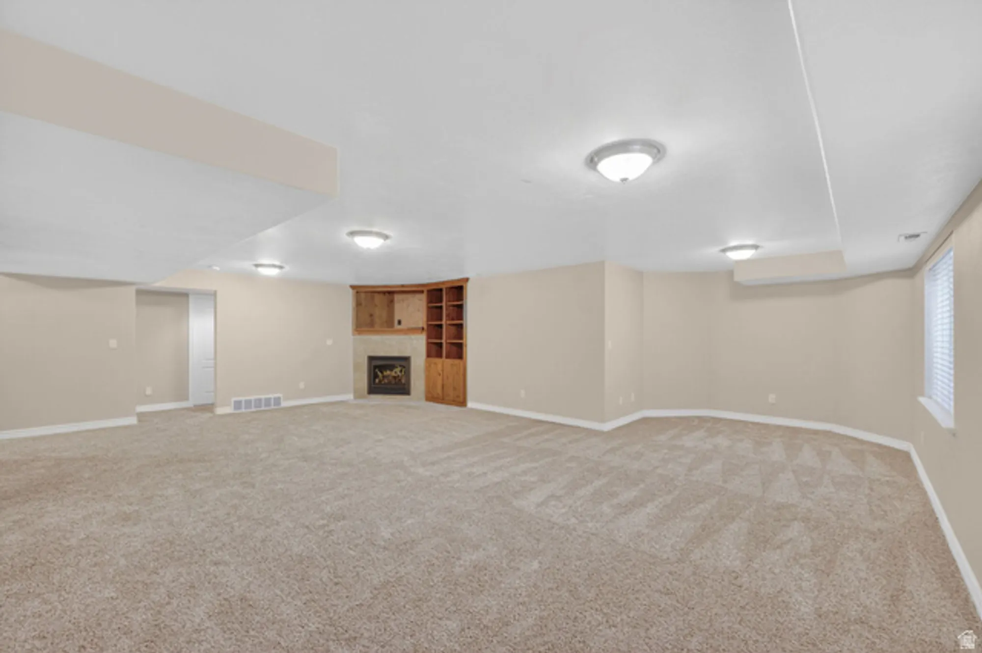 Property Slideshow image 18 of 33 | 687 e 3420, Lehi, UT, 84043
