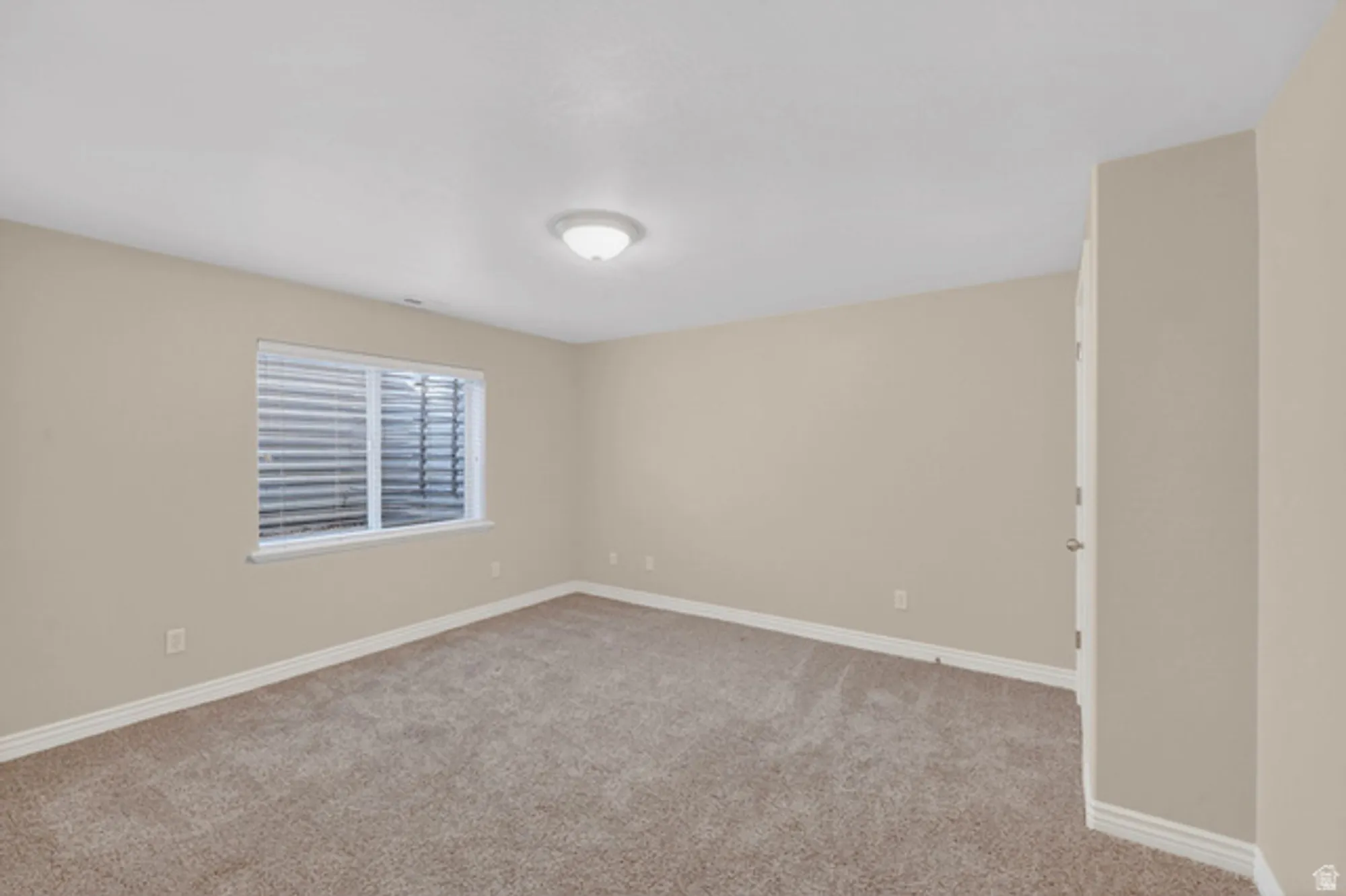 Property Slideshow image 22 of 33 | 687 e 3420, Lehi, UT, 84043