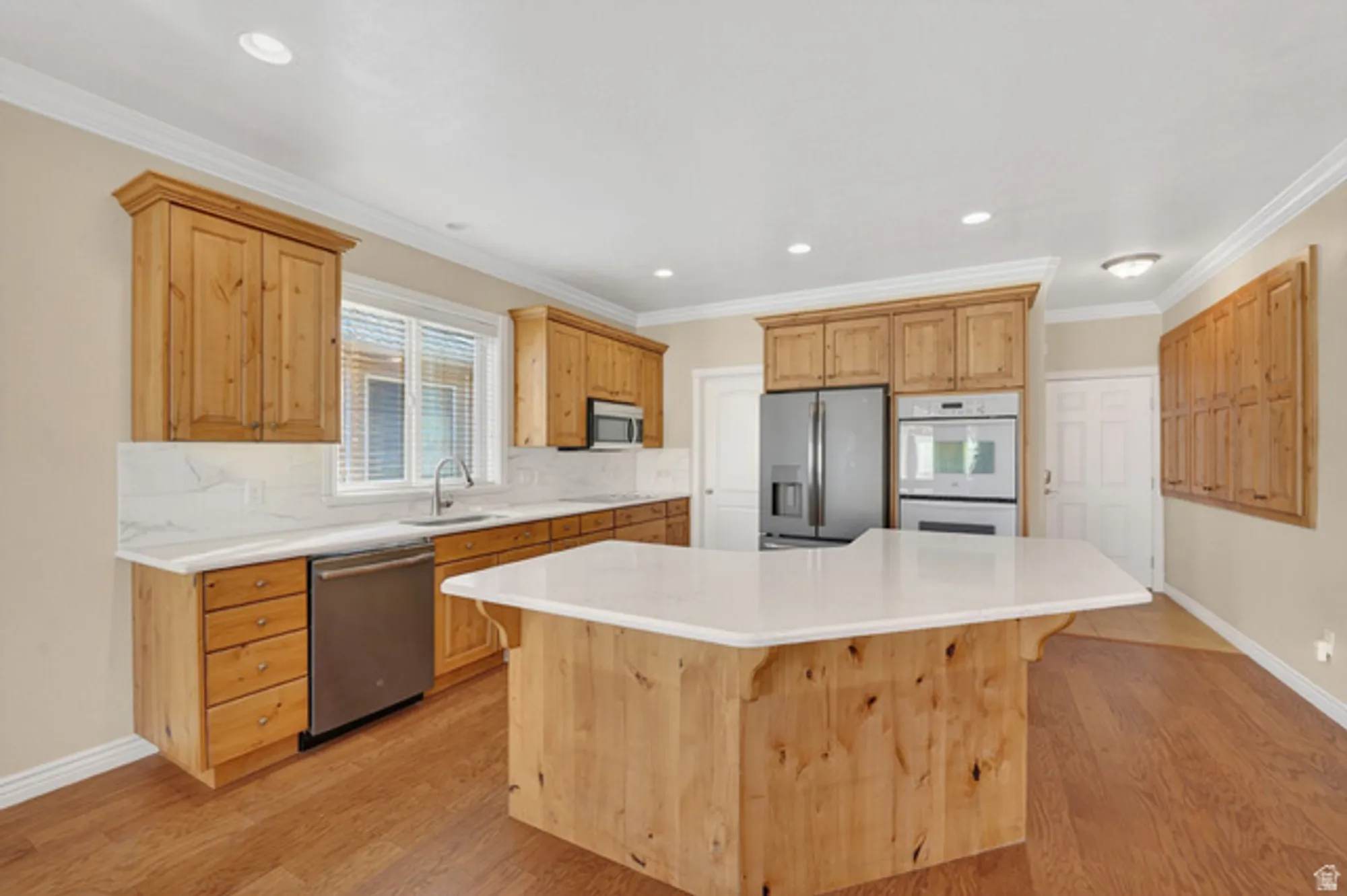 Property Slideshow image 6 of 33 | 687 e 3420, Lehi, UT, 84043