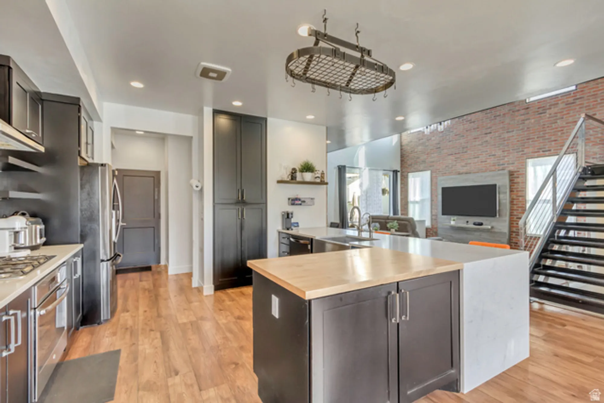 Property Slideshow image 14 of 27 | 11411 s holly springs dr, South Jordan, UT, 84009