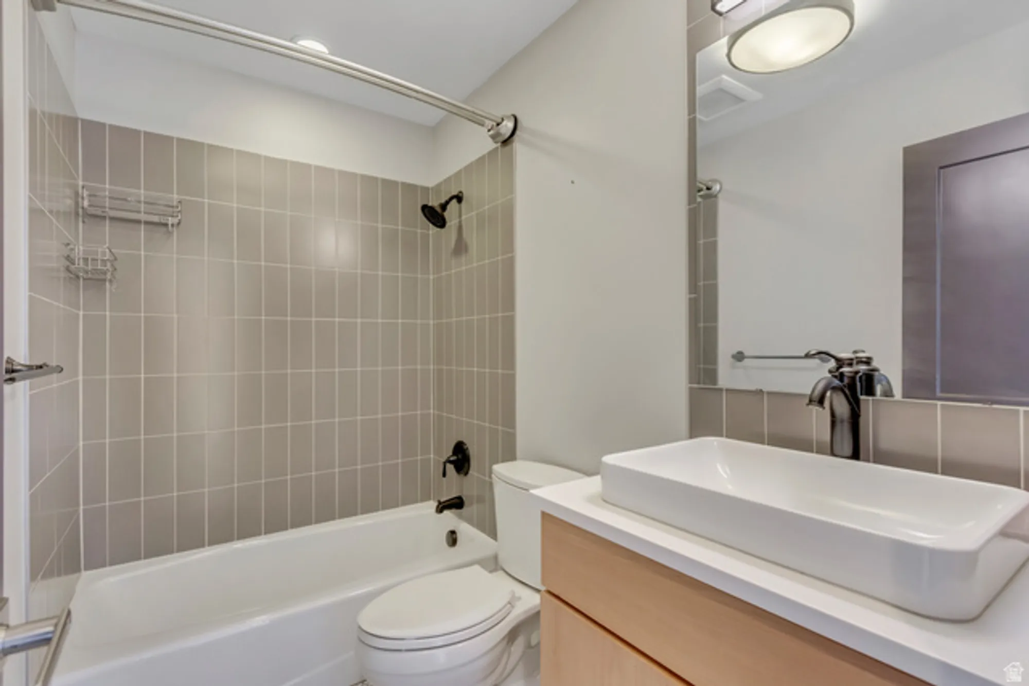 Property Slideshow image 24 of 27 | 11411 s holly springs dr, South Jordan, UT, 84009