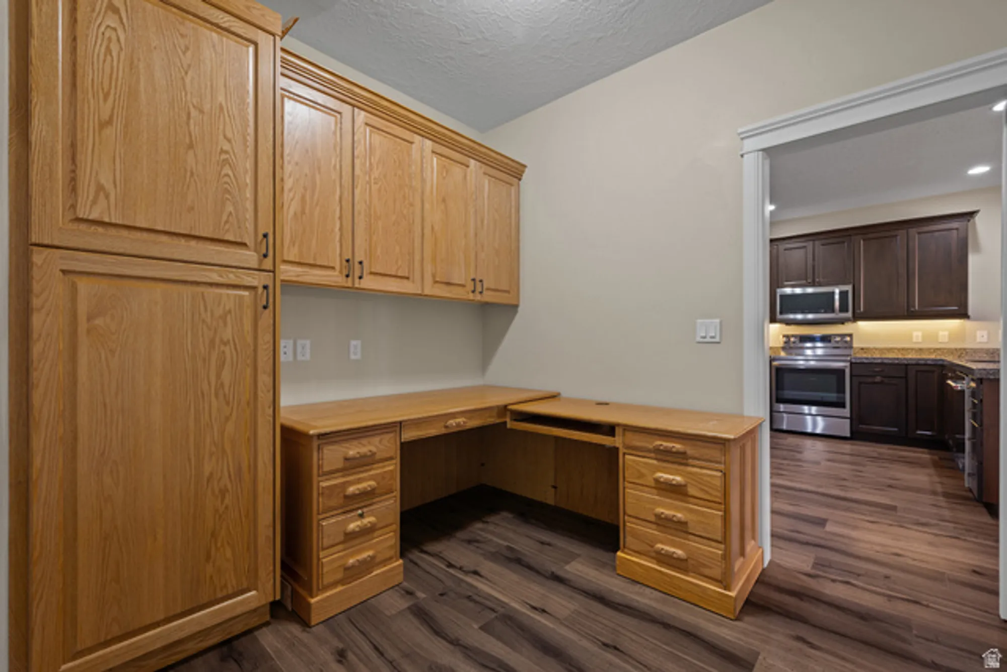 Property Slideshow image 22 of 33 | 10489 s harvest glory dr, South Jordan, UT, 84095