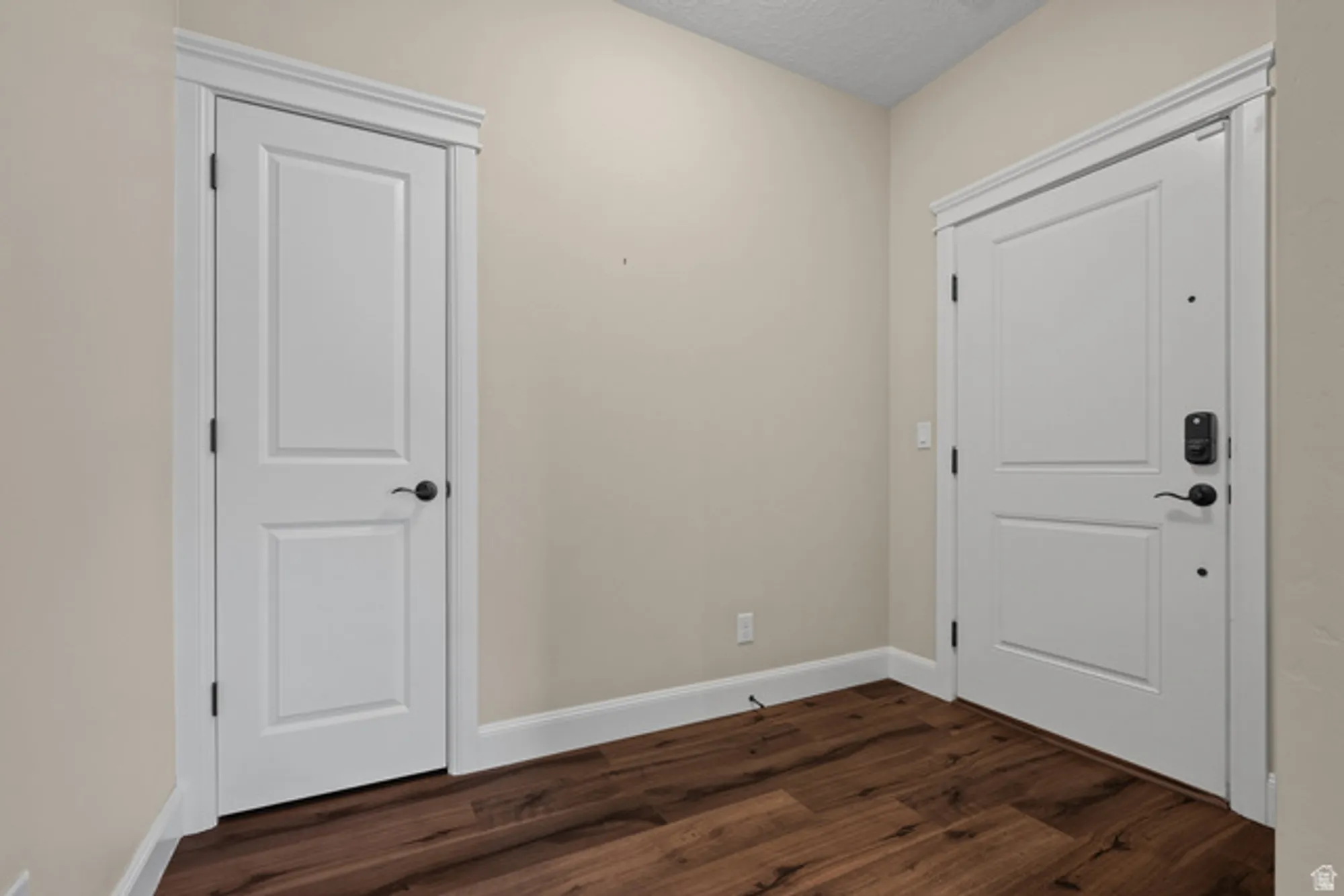 Property Slideshow image 5 of 33 | 10489 s harvest glory dr, South Jordan, UT, 84095