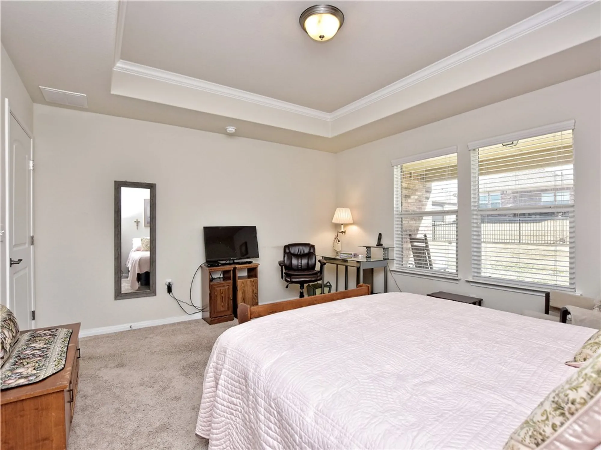 Property Slideshow image 15 of 28 | 823 hamilton ln, Georgetown, TX, 78633