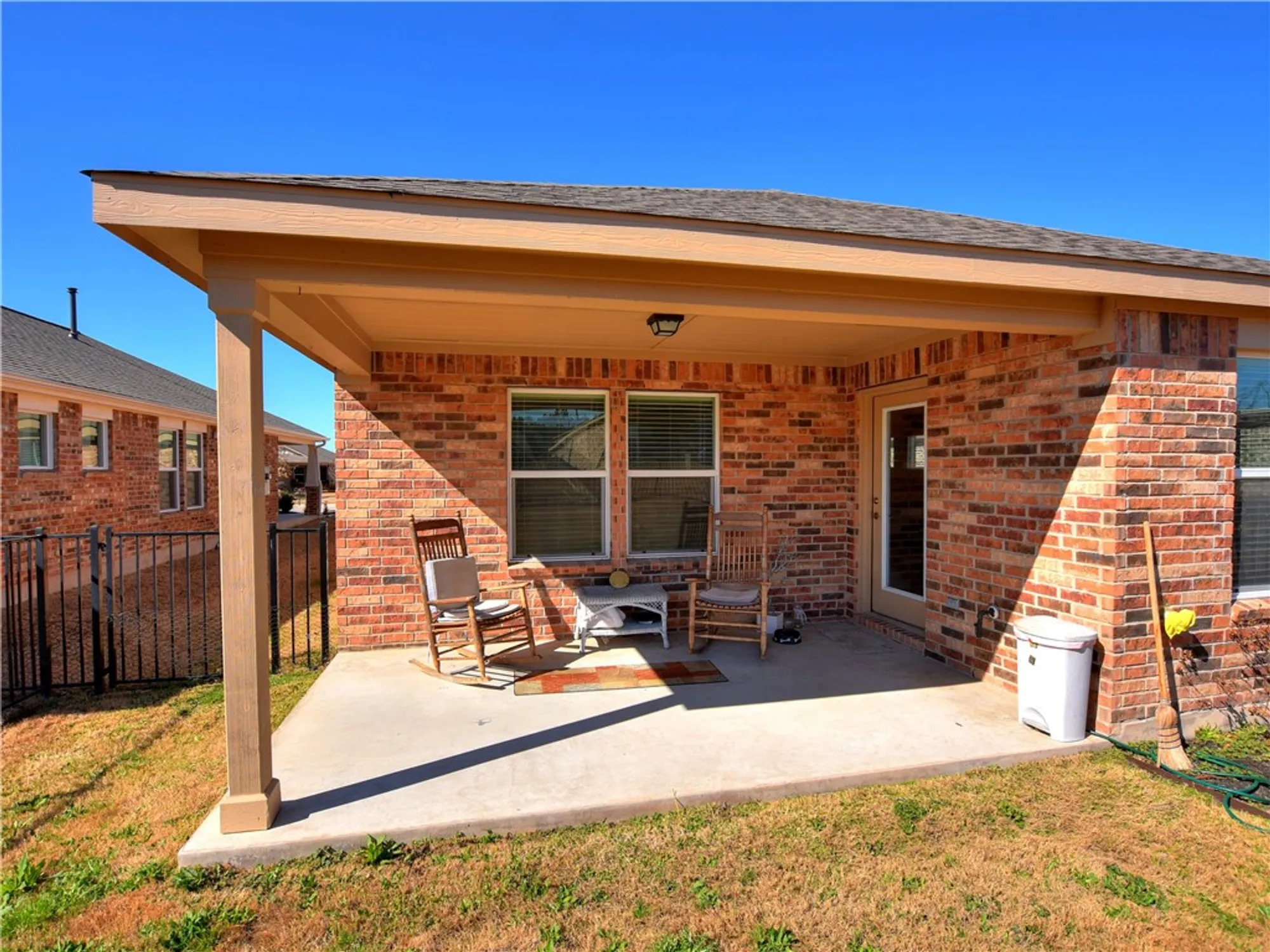 Property Slideshow image 24 of 28 | 823 hamilton ln, Georgetown, TX, 78633