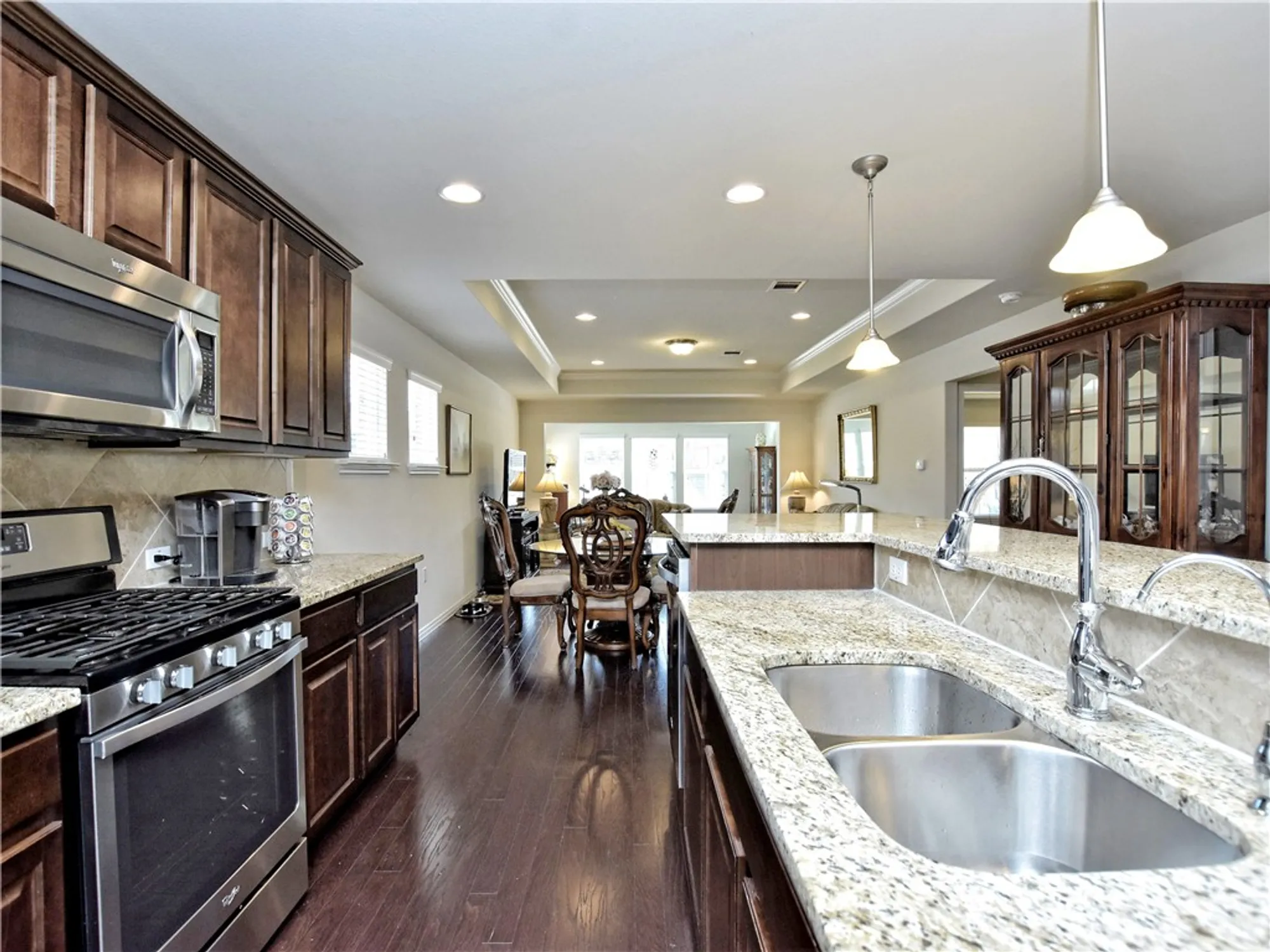 Property Slideshow image 6 of 28 | 823 hamilton ln, Georgetown, TX, 78633