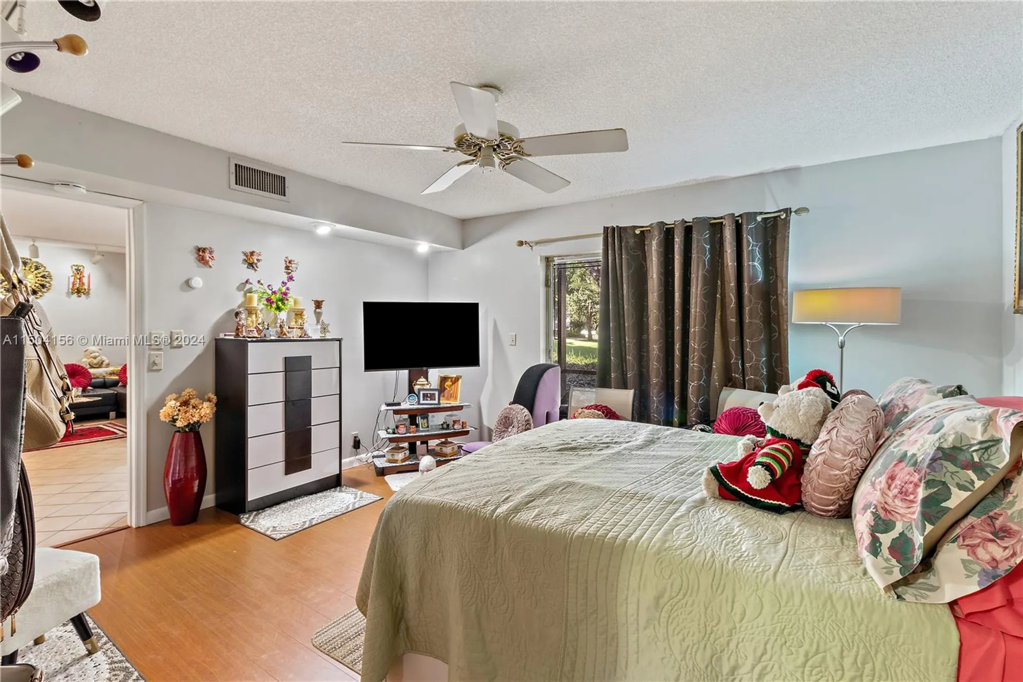 Property Slideshow image 11 of 20 | 281 s hollybrook dr apt 103, Pembroke Pines, FL, 33025