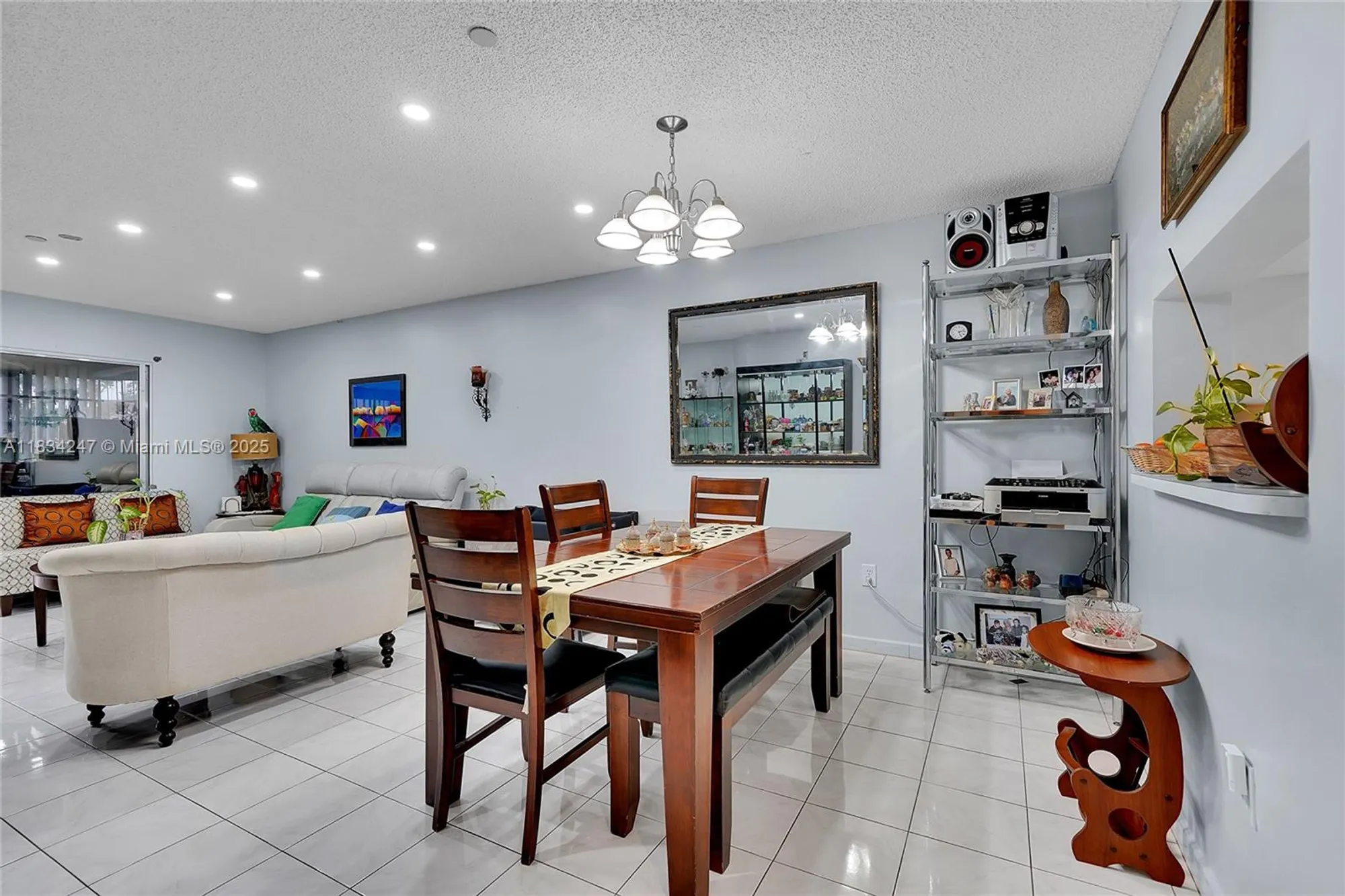 Property Slideshow image 14 of 47 | 571 sw 142nd ave 410o, Pembroke Pines, FL, 33027