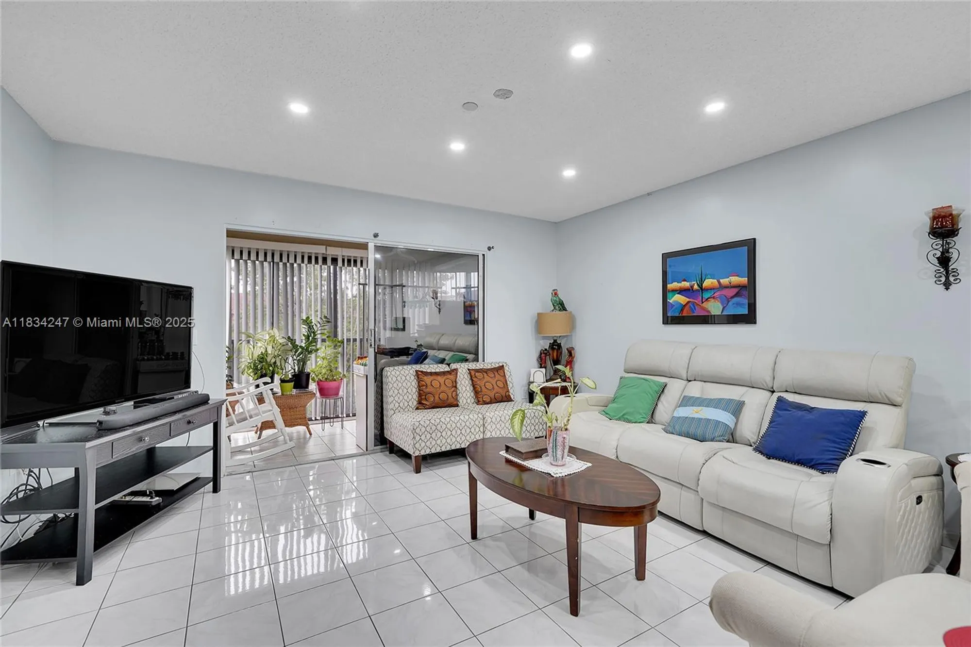 Property Slideshow image 17 of 47 | 571 sw 142nd ave 410o, Pembroke Pines, FL, 33027