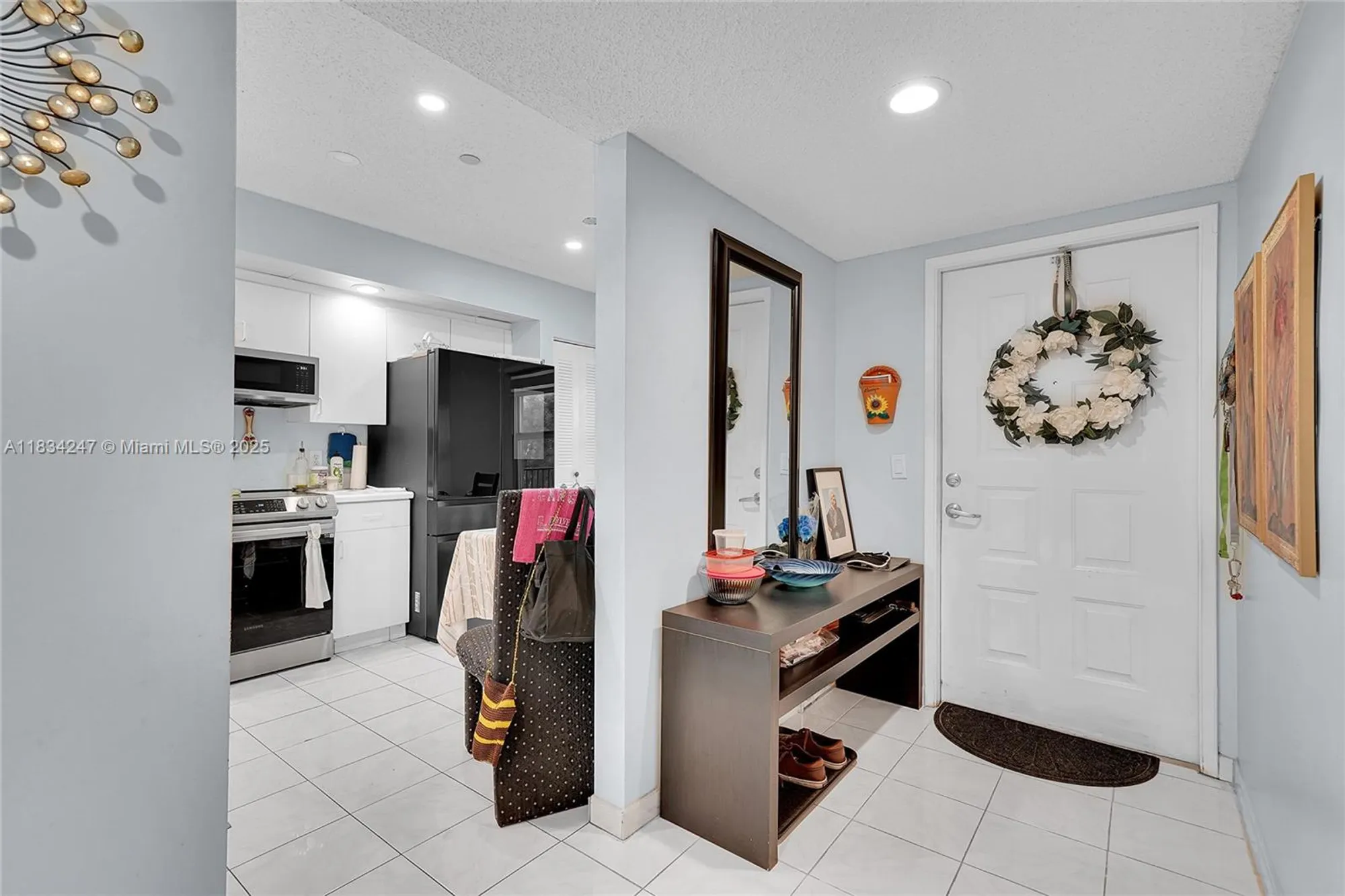 Property Slideshow image 5 of 47 | 571 sw 142nd ave 410o, Pembroke Pines, FL, 33027