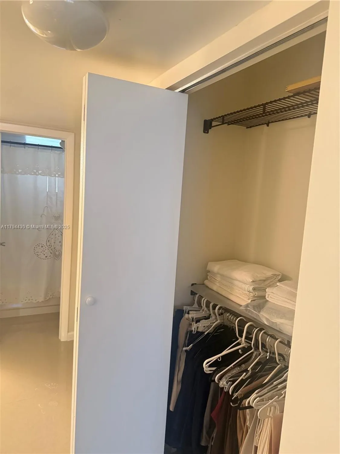 Property Slideshow image 27 of 36 | 901 colony point cir 217, Pembroke Pines, FL, 33026