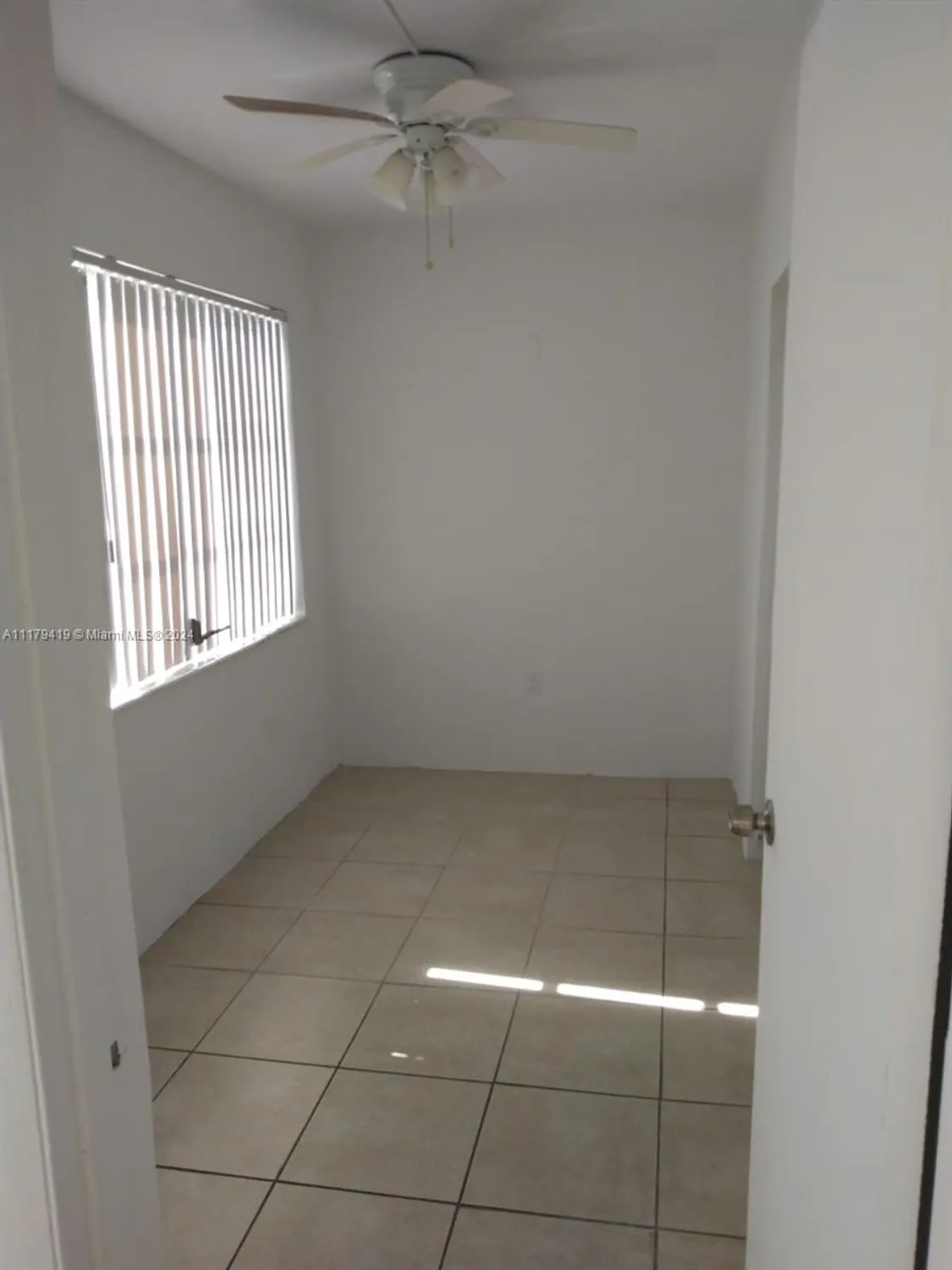 Property Slideshow image 16 of 26 | 18900 ne 3rd ct apt 516, Miami, FL, 33179